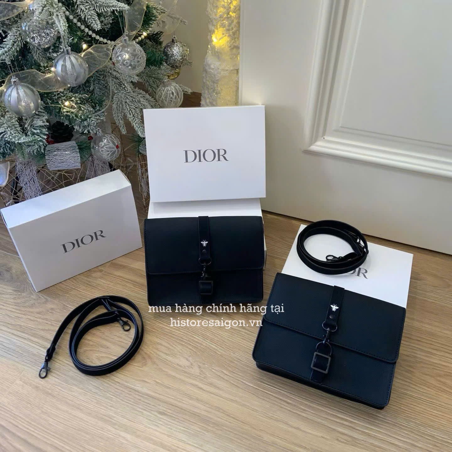 2201 - Túi Dior Gift Beauty Bee Clutch Pouch (Gift Hãng Tặng Khách) [HÀNG CHÍNH HÃNG]