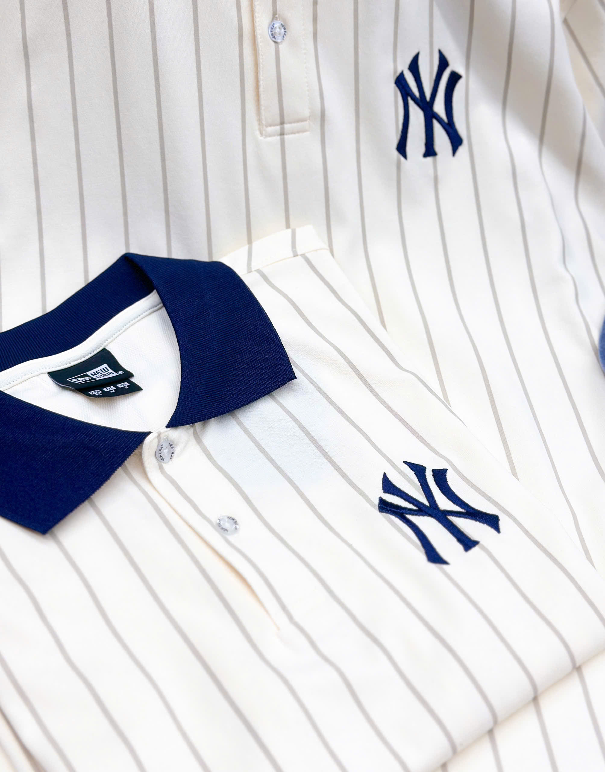 2161 - Áo Polo New Era NY Trắng Kem Sọc Xanh Navy [HÀNG CHÍNH HÃNG]