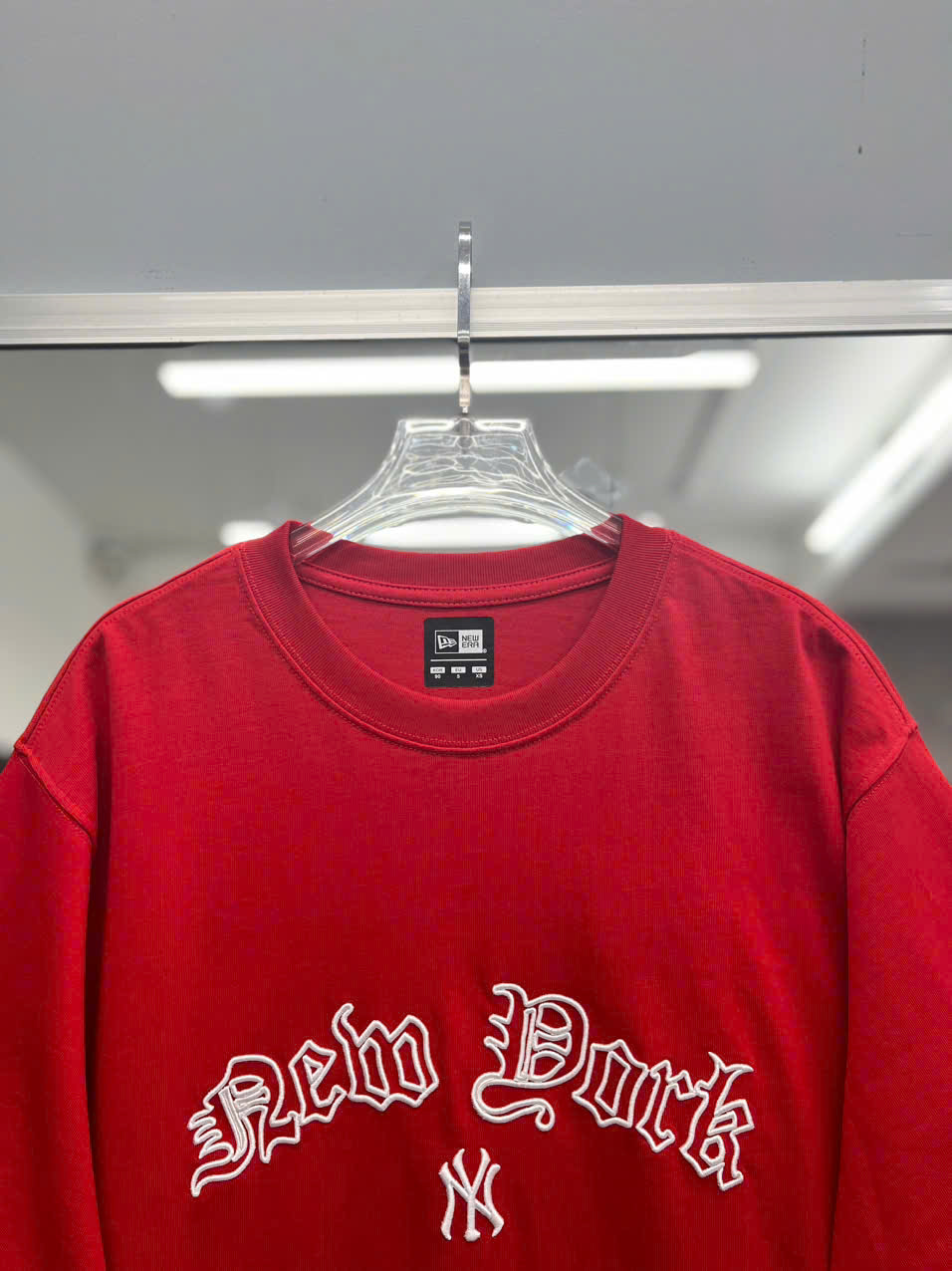 2152 - Áo New Era NY New York Yankee Gothic Font Đỏ [HÀNG CHÍNH HÃNG]
