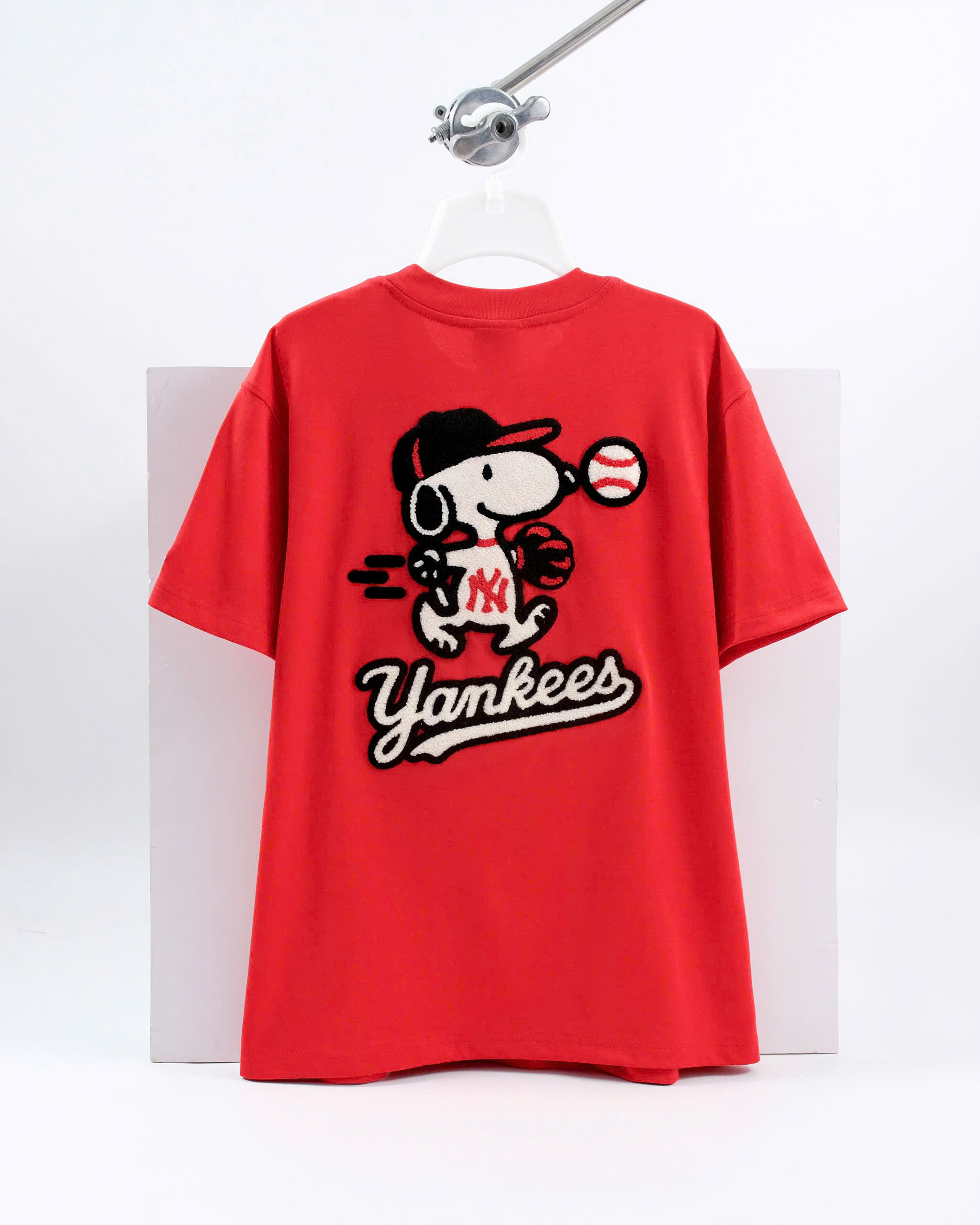 2183 - Áo New Era Snoopy Yankees Đỏ [HÀNG CHÍNH HÃNG]