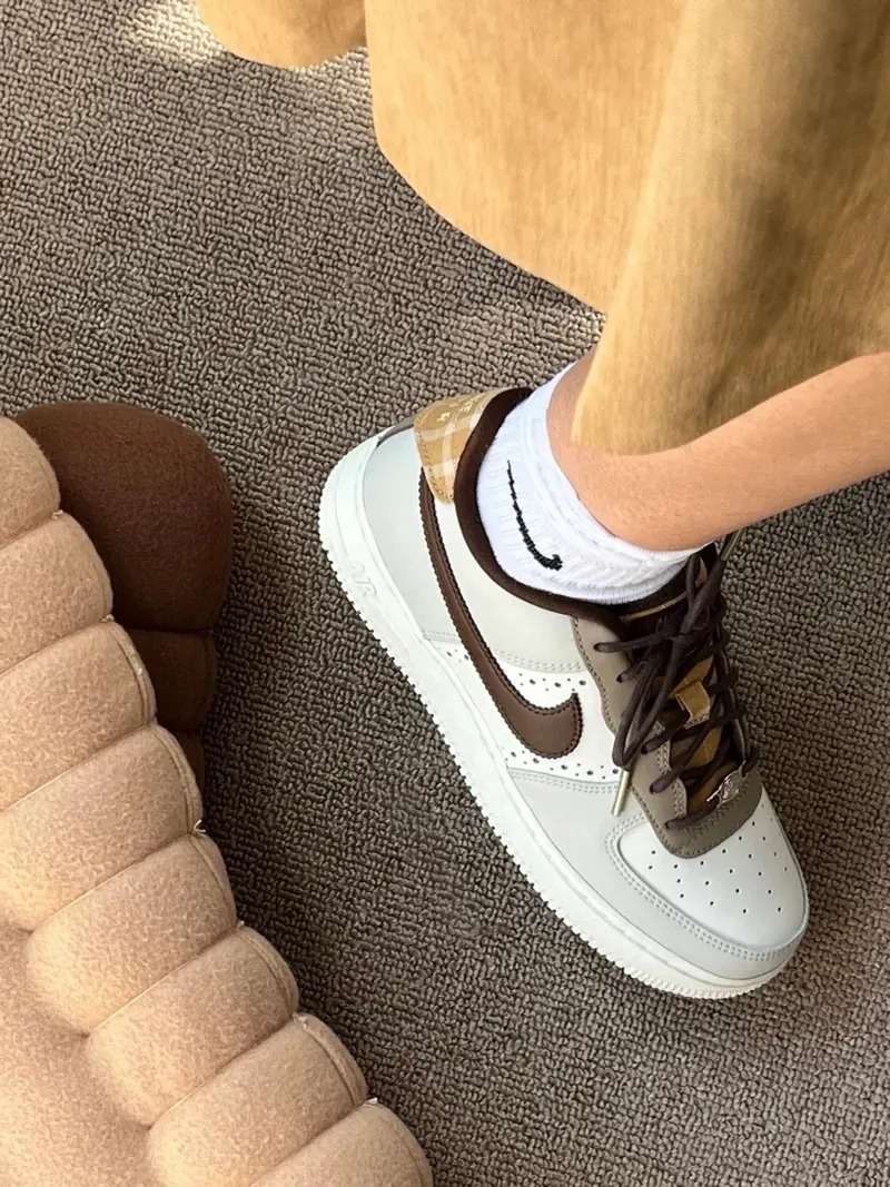 733 -  Giày Nike Air Force 1 LV8 Brogue Sail Brown FV3702 121 [HÀNG CHÍNH HÃNG]