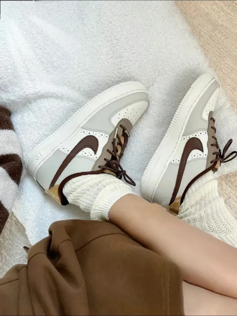 733 -  Giày Nike Air Force 1 LV8 Brogue Sail Brown FV3702 121 [HÀNG CHÍNH HÃNG]