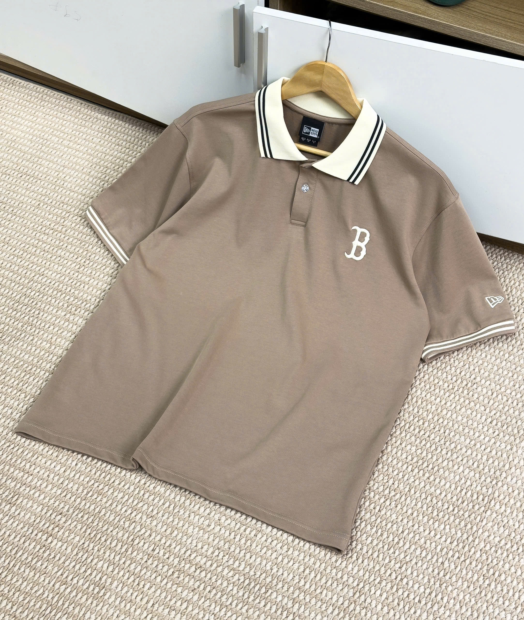 2230 - Áo Polo New Era Big B Nâu Basic [HÀNG CHÍNH HÃNG]