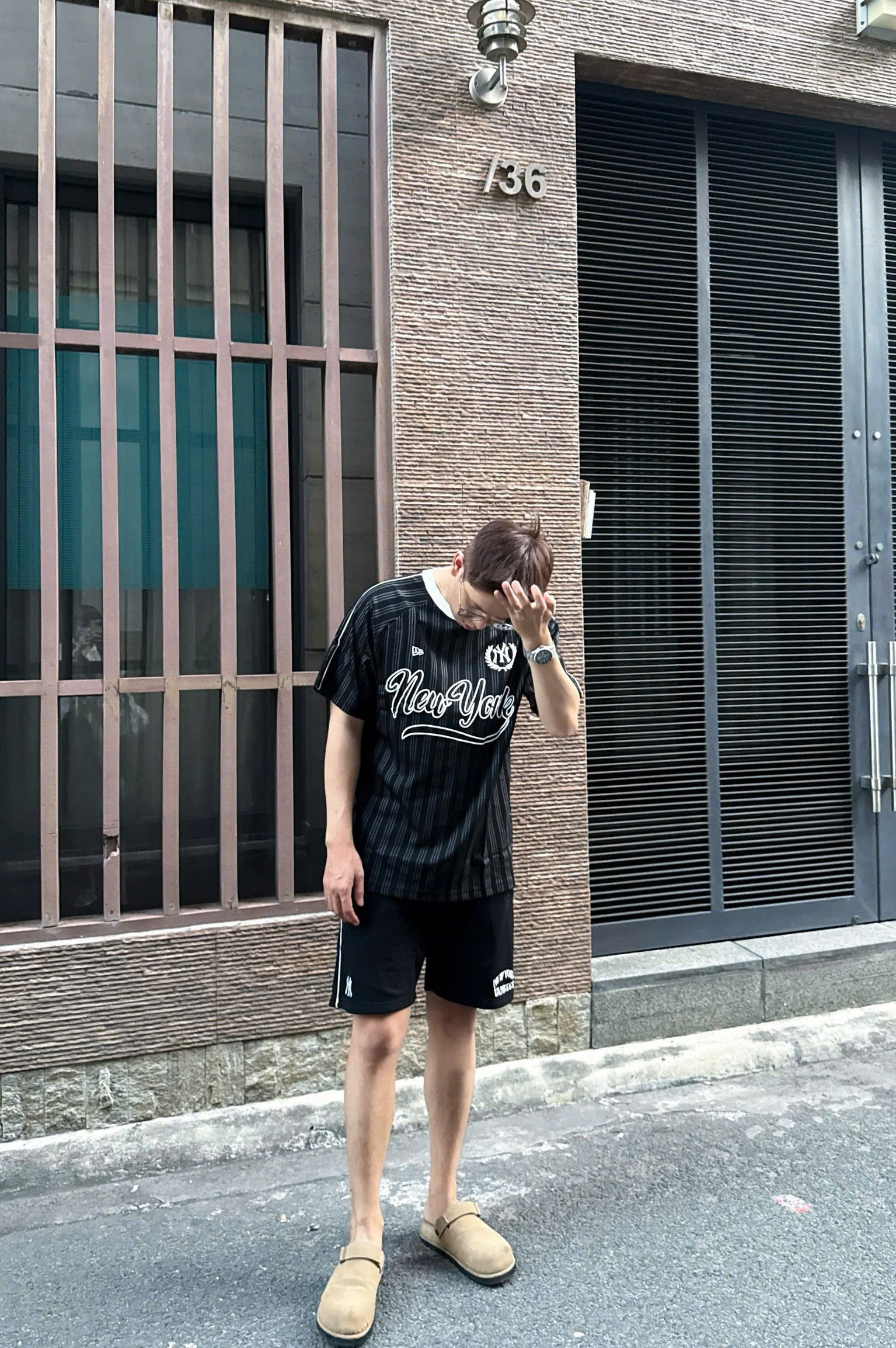 2681 - Áo New Era New York Yankee NY Jersey Đen Sọc [HÀNG CHÍNH HÃNG]