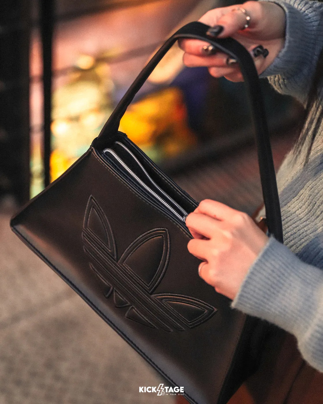 2637 - Túi Adidas Polyurethane Outline Trefoil Shoulder Bag IY4057 [HÀNG CHÍNH HÃNG]