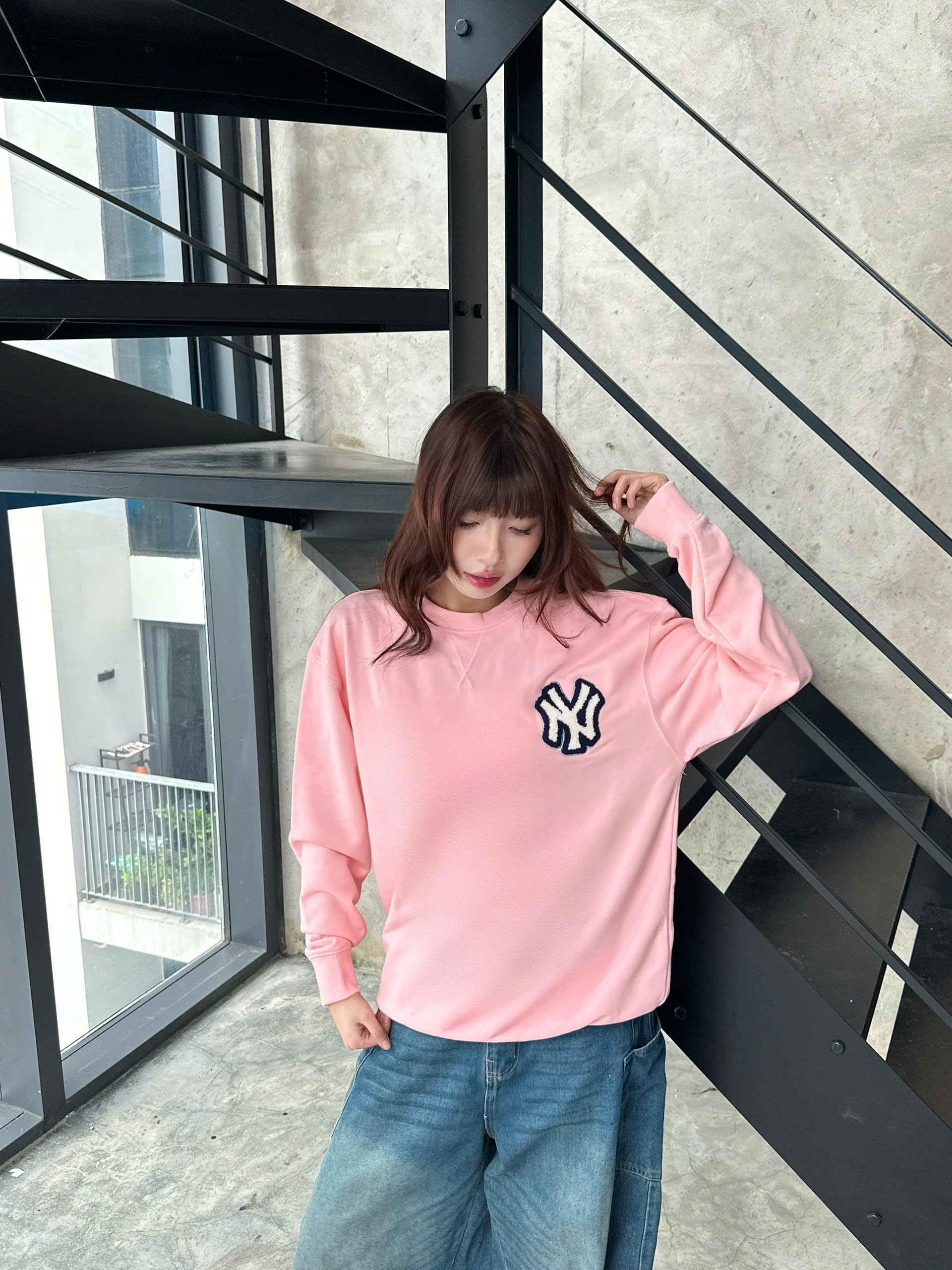 2125 - Áo Sweater New Era NY Xù Hồng Pink [HÀNG CHÍNH HÃNG]