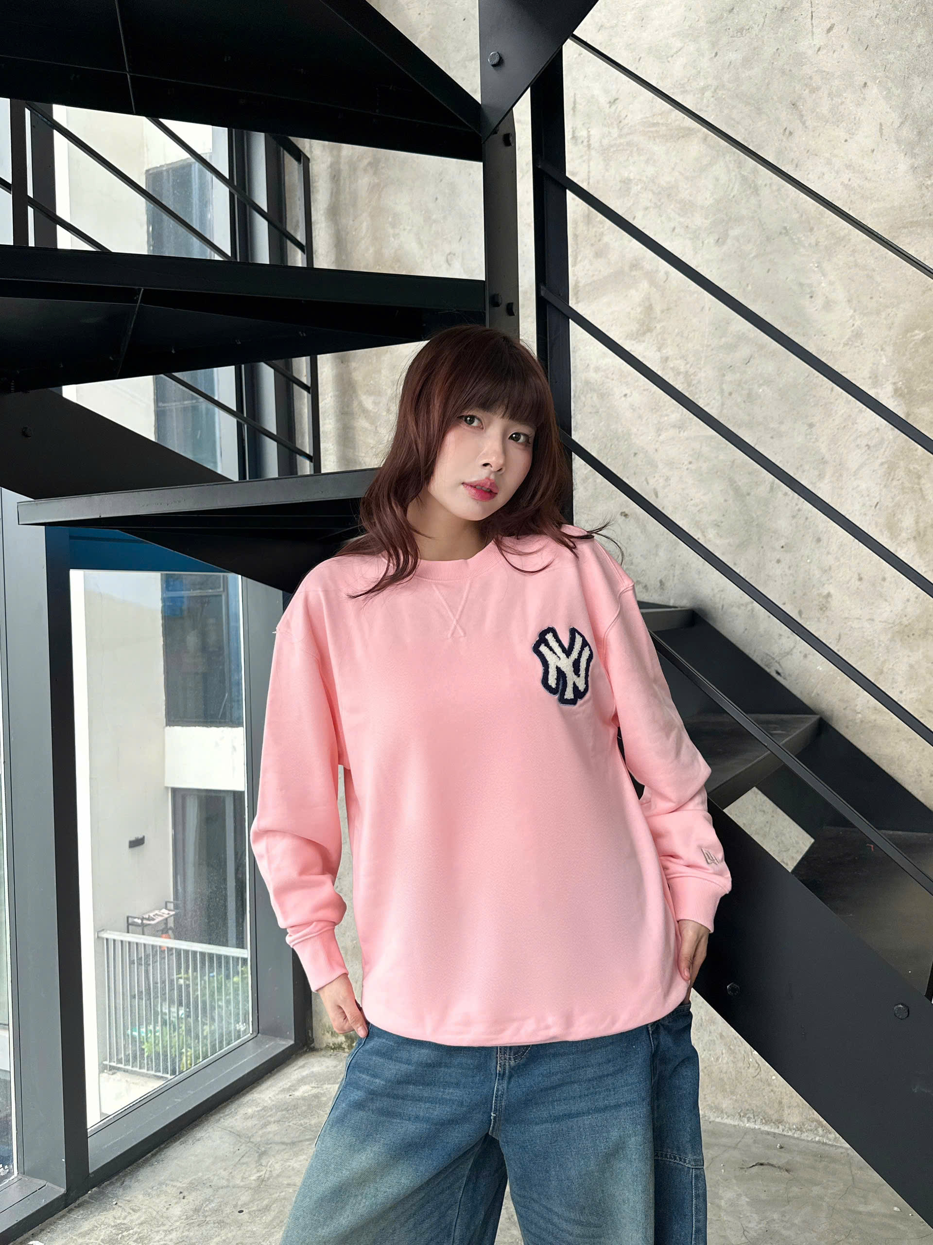 2125 - Áo Sweater New Era NY Xù Hồng Pink [HÀNG CHÍNH HÃNG]
