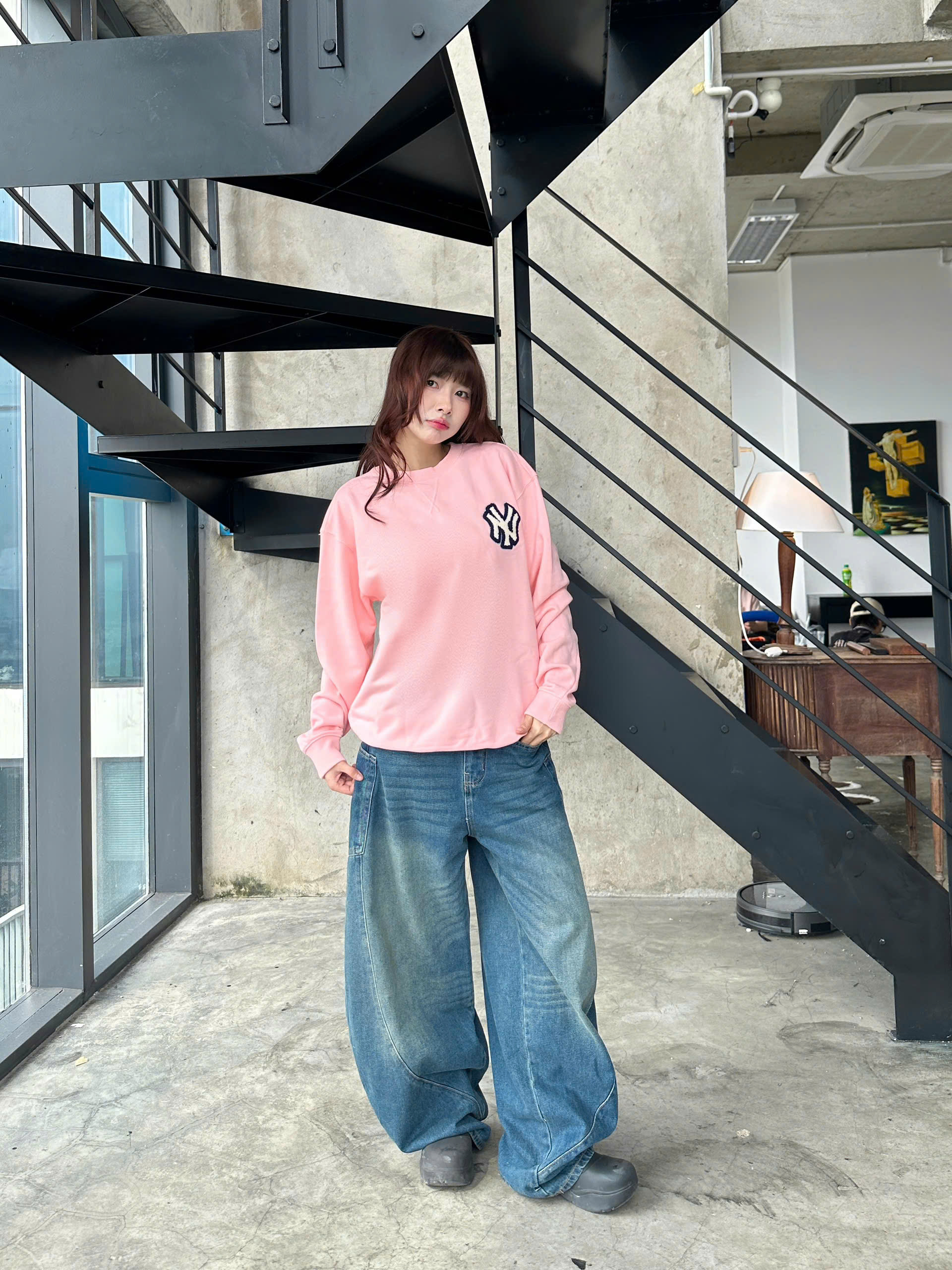 2125 - Áo Sweater New Era NY Xù Hồng Pink [HÀNG CHÍNH HÃNG]