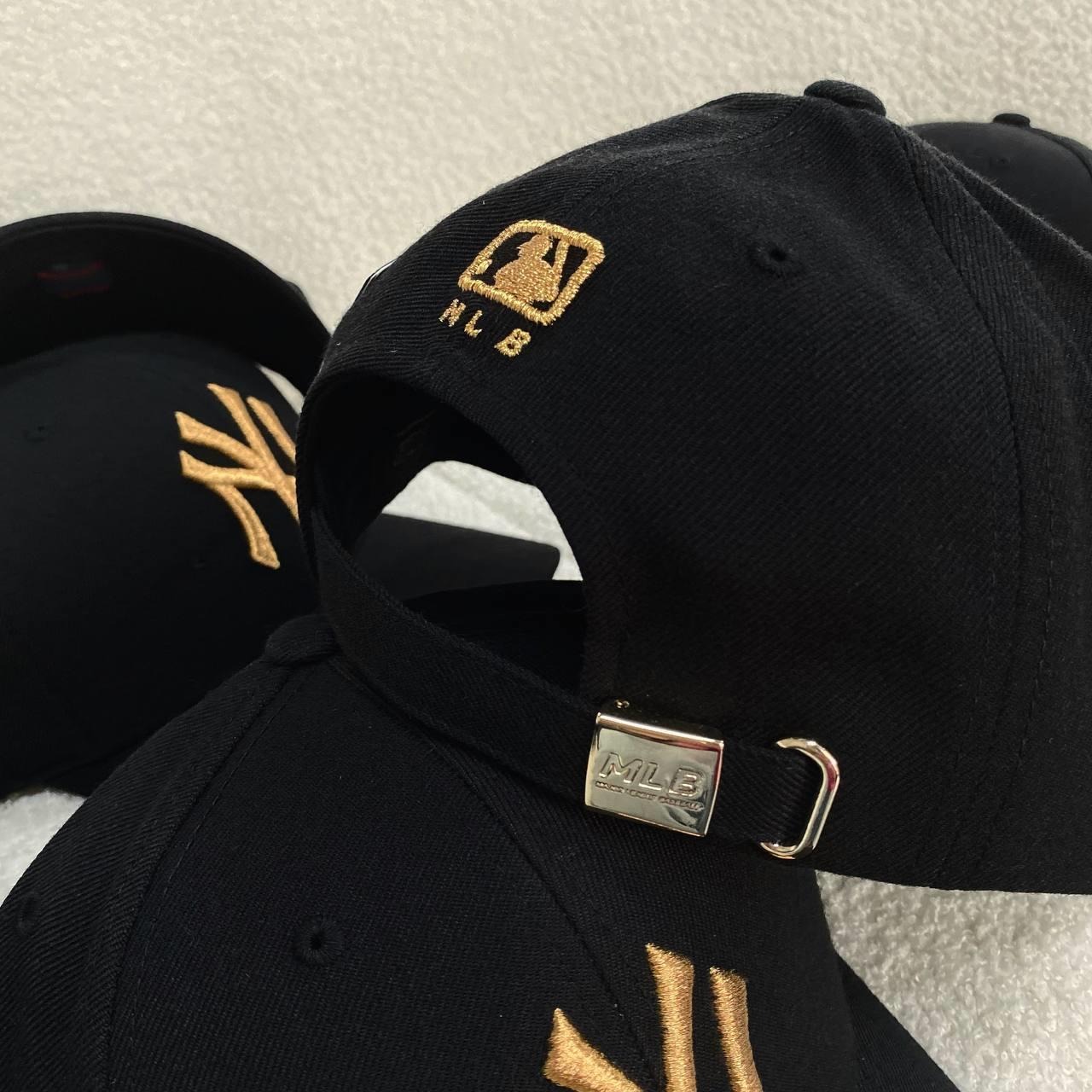 1005 -  Nón MLB Metal Logo Structured New York Yankees Black Gold - Code 32CPIG111 50L [HÀNG CHÍNH HÃNG]