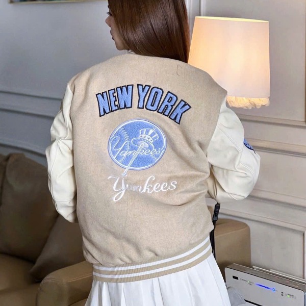 2025 - Áo Bomber New Era Nỉ Varsity NY New York Yankee Be - Chữ Xanh [HÀNG CHÍNH HÃNG]