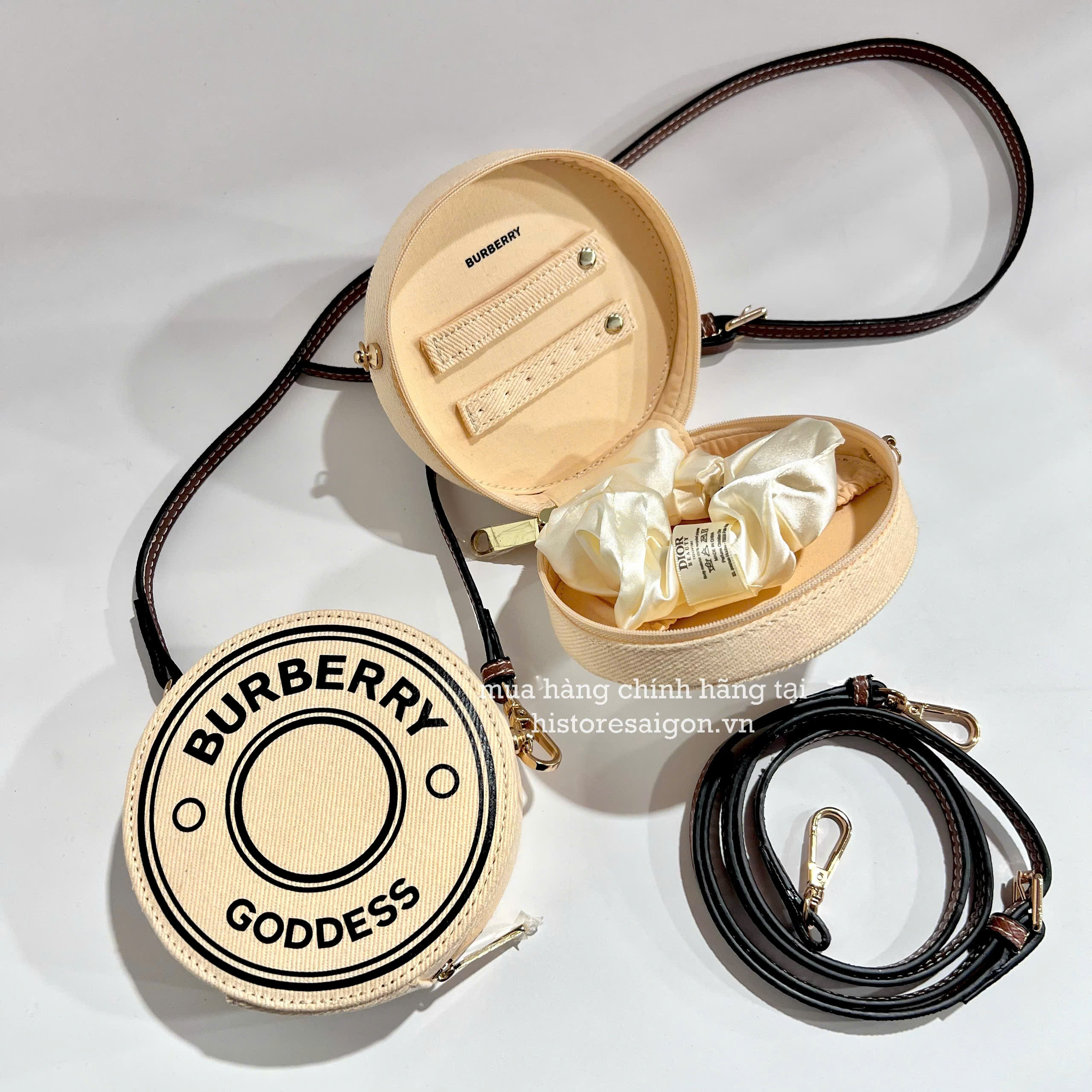 1966 - Túi Burberry Gift Goddess (Gift Hãng Tặng Khách) [HÀNG CHÍNH HÃNG]