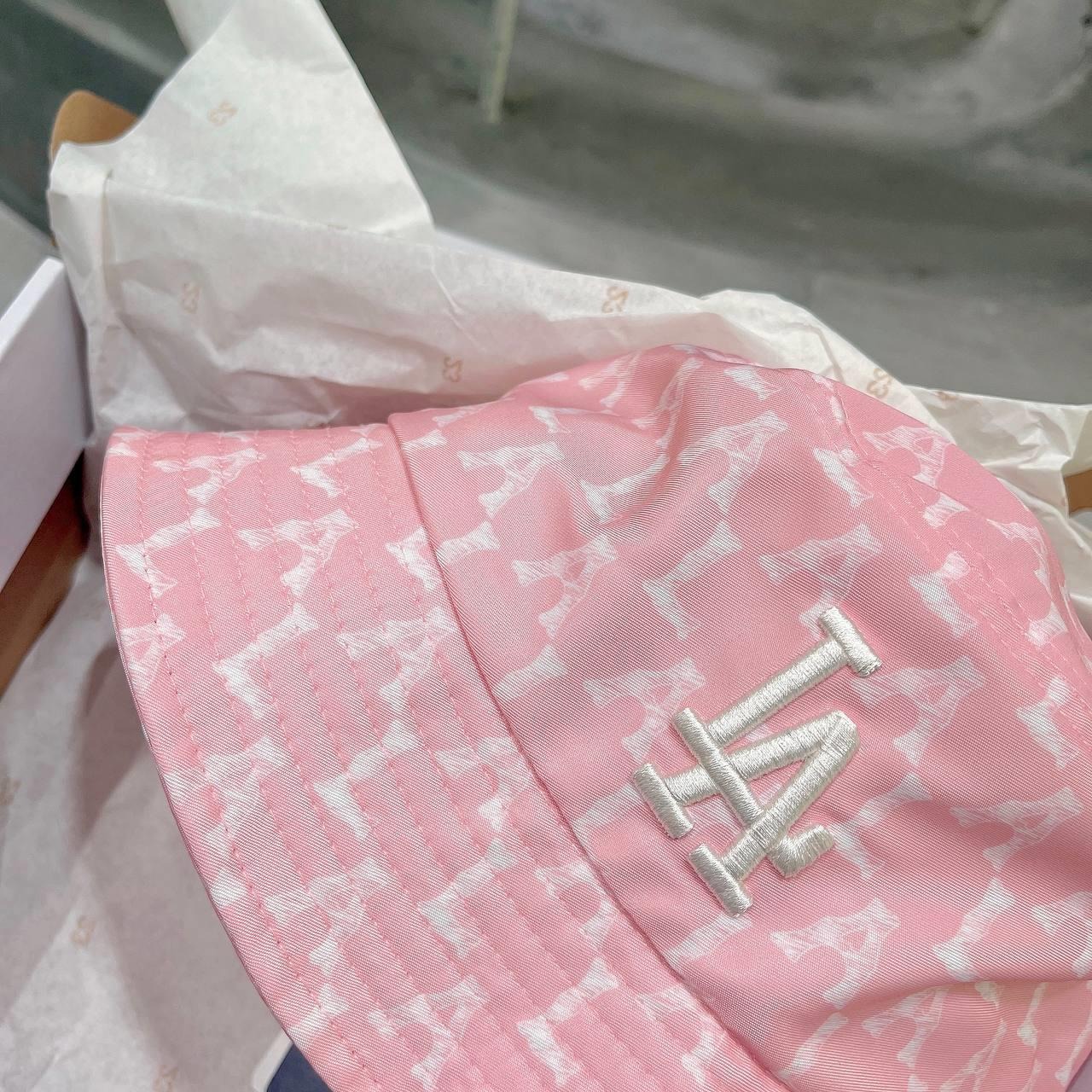 1066 -  Nón MLB LA Bucket Hat Monogram Crayon LA Dodgers - Hồng Pink - Code 32CP30111 07P [HÀNG CHÍNH HÃNG]