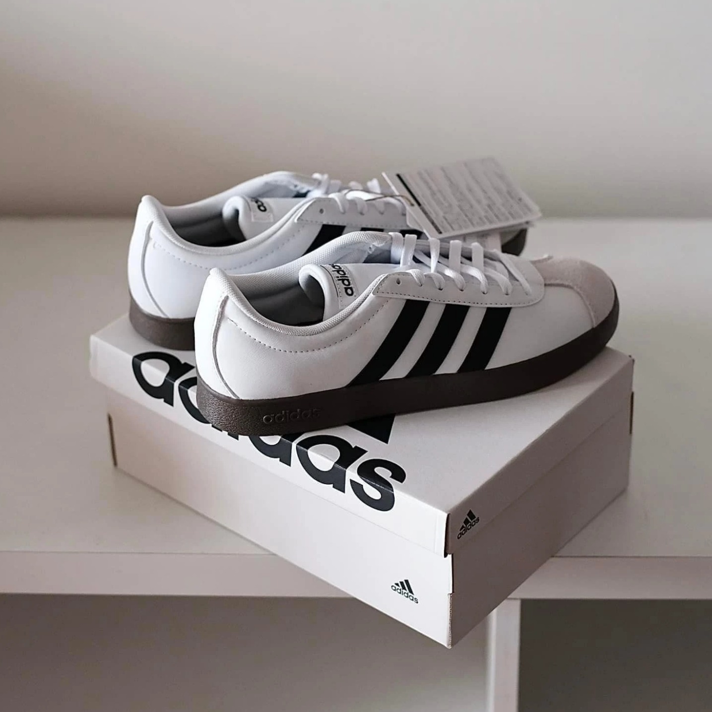 772 -  Giày Adidas VL Court Base White/ Gum Code - ID3711 [HÀNG CHÍNH HÃNG]