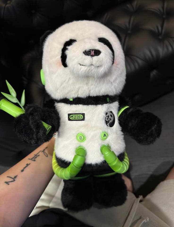 1132 - Gấu Bông Art Toy Mega Space MOLLY 400% Panda POPMART Mega Collection Molly Joy and Panda - Size 30cm [HÀNG CHÍNH HÃNG]