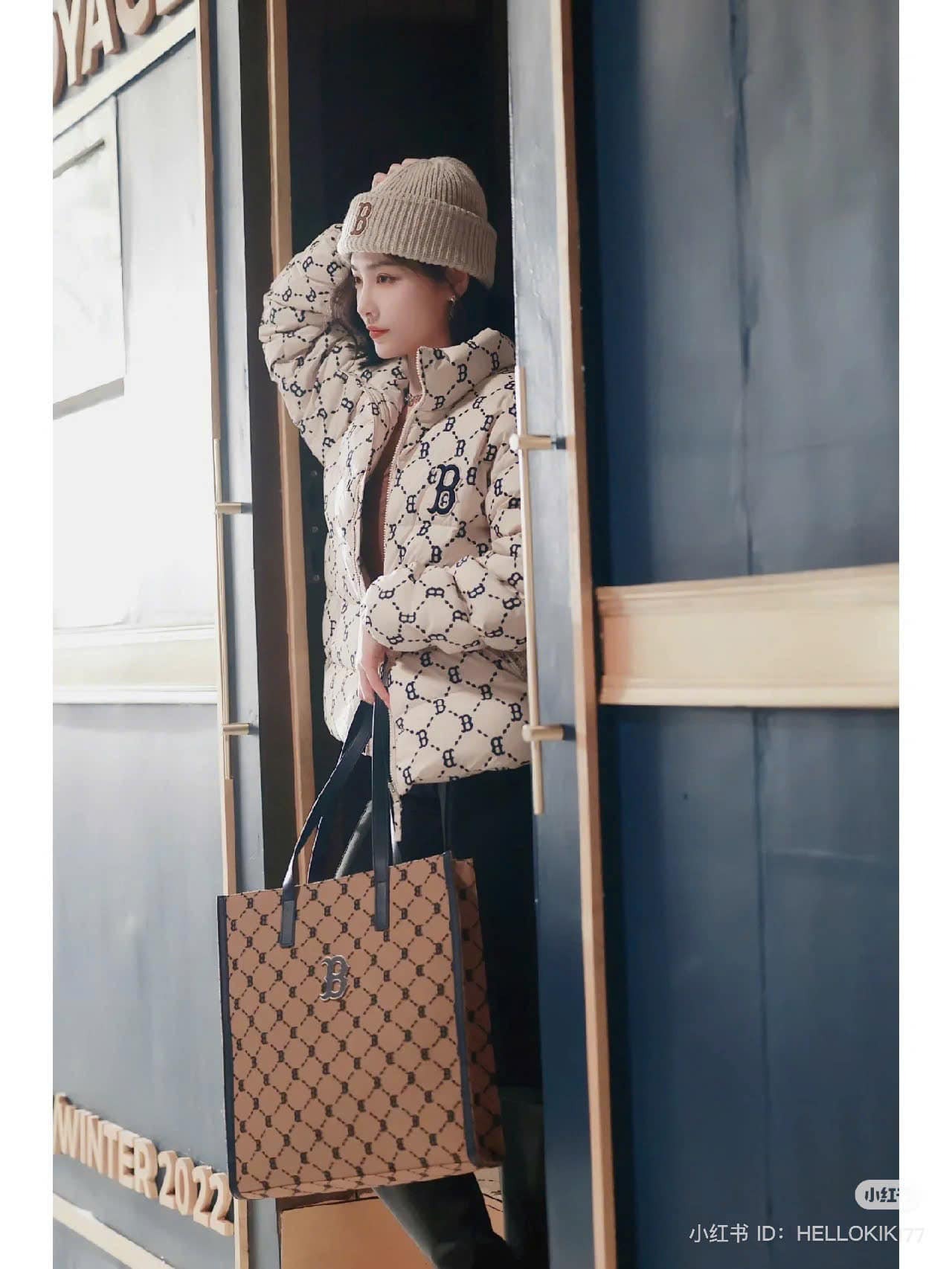 1227 -  Túi MLB Tote Mono Diamond Jackquard NY Black - Nâu - Code 3AORM012N-43BGD [HÀNG CHÍNH HÃNG]