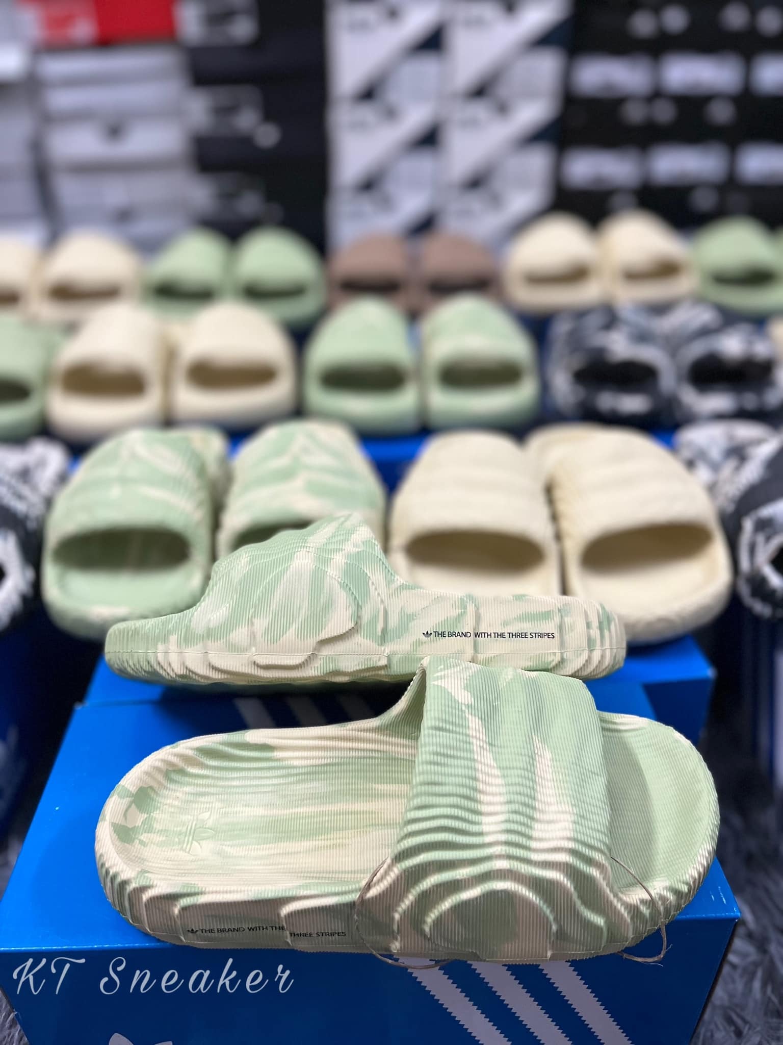 1364 -  Dép Adidas Adilette 22 - Sand x Lime - Xanh Lá GY1597 [HÀNG CHÍNH HÃNG]