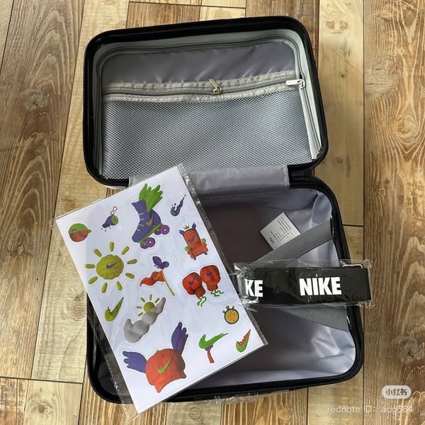 1099 -  Vali Nike Gift - Size Mini " mẫu quà tặng dành riêng VIP của hãng" [HÀNG CHÍNH HÃNG]