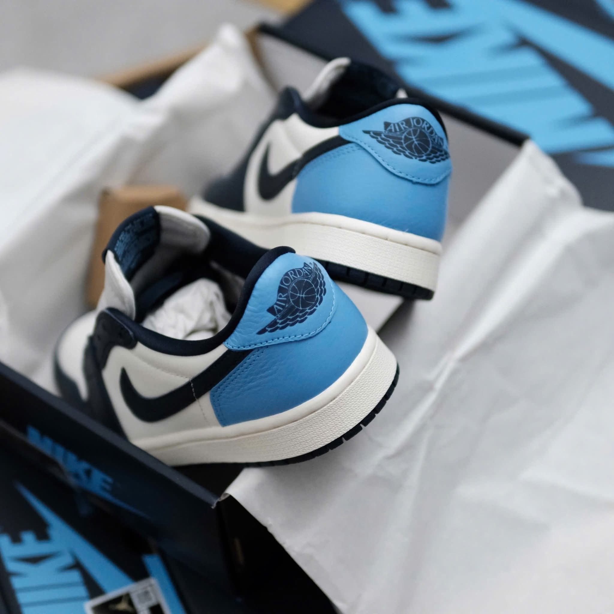 Michael Jordan Paire De Jordan MUA Giày Air Jordan Low OG Obsidian