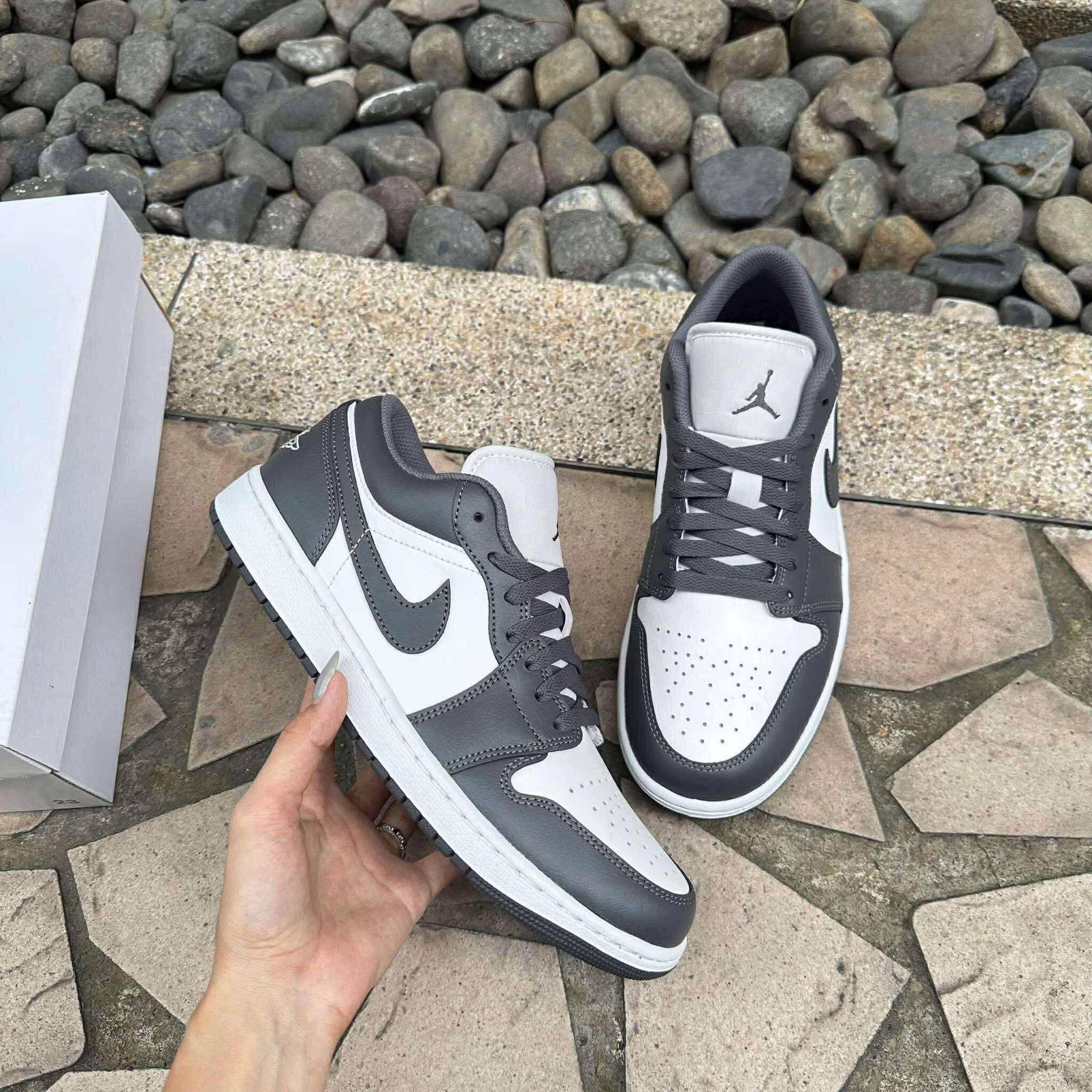 2033 - Giày Nike Air Jordan 1 Low ‘Grey White’ 553558-044 [HÀNG CHÍNH HÃNG]