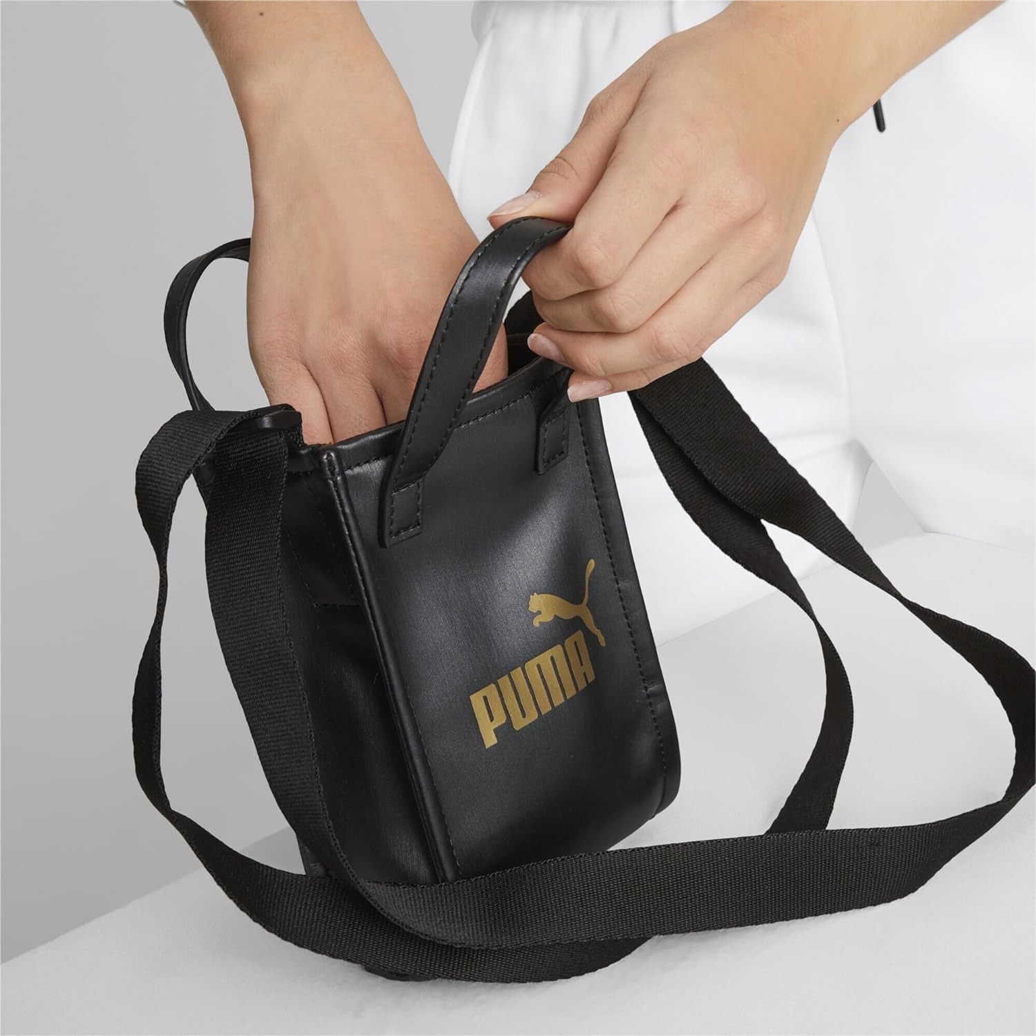 371 -  Túi Puma Core Up Mini Tote X-body Bag - Đen chữ Vàng [HÀNG CHÍNH HÃNG]