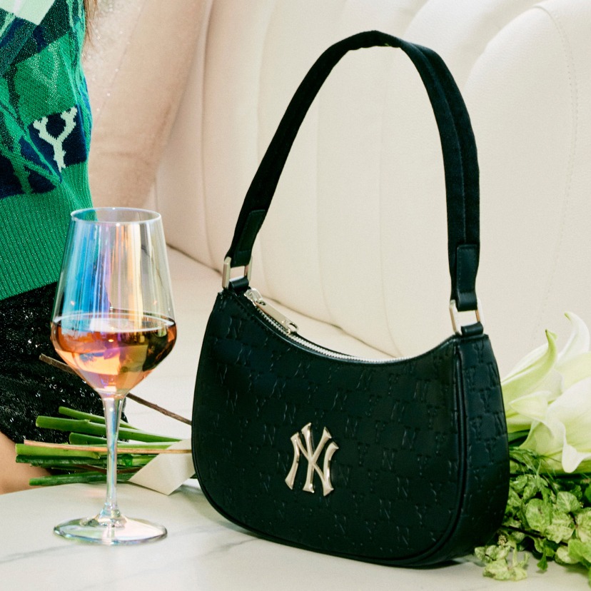 889 -  Túi MLB Monogram Embossed Hobo Bag New York Yankees - Black - Kẹp nách - Code 3ABQS022N 50BKS [HÀNG CHÍNH HÃNG]