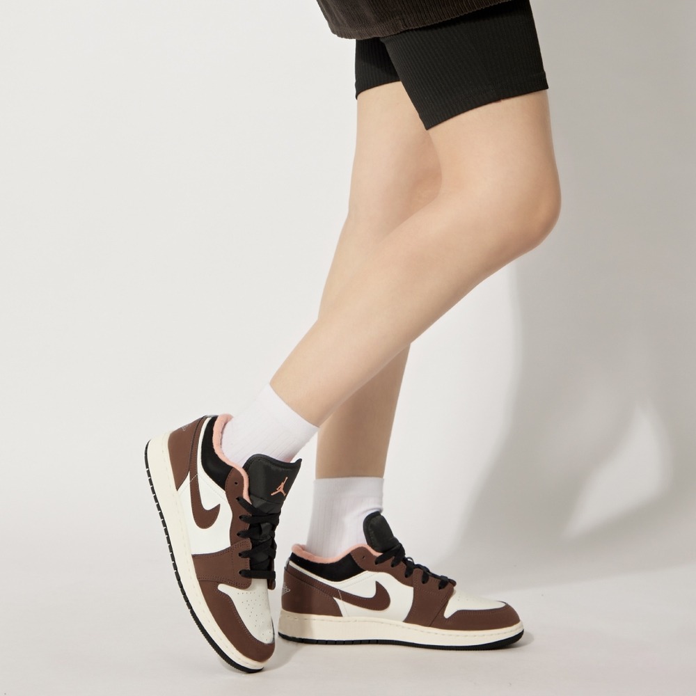 1118 - Giày Nike Air Jordan 1 Light Chocolate Low SE GS - DM0589 200 - [HÀNG CHÍNH HÃNG]