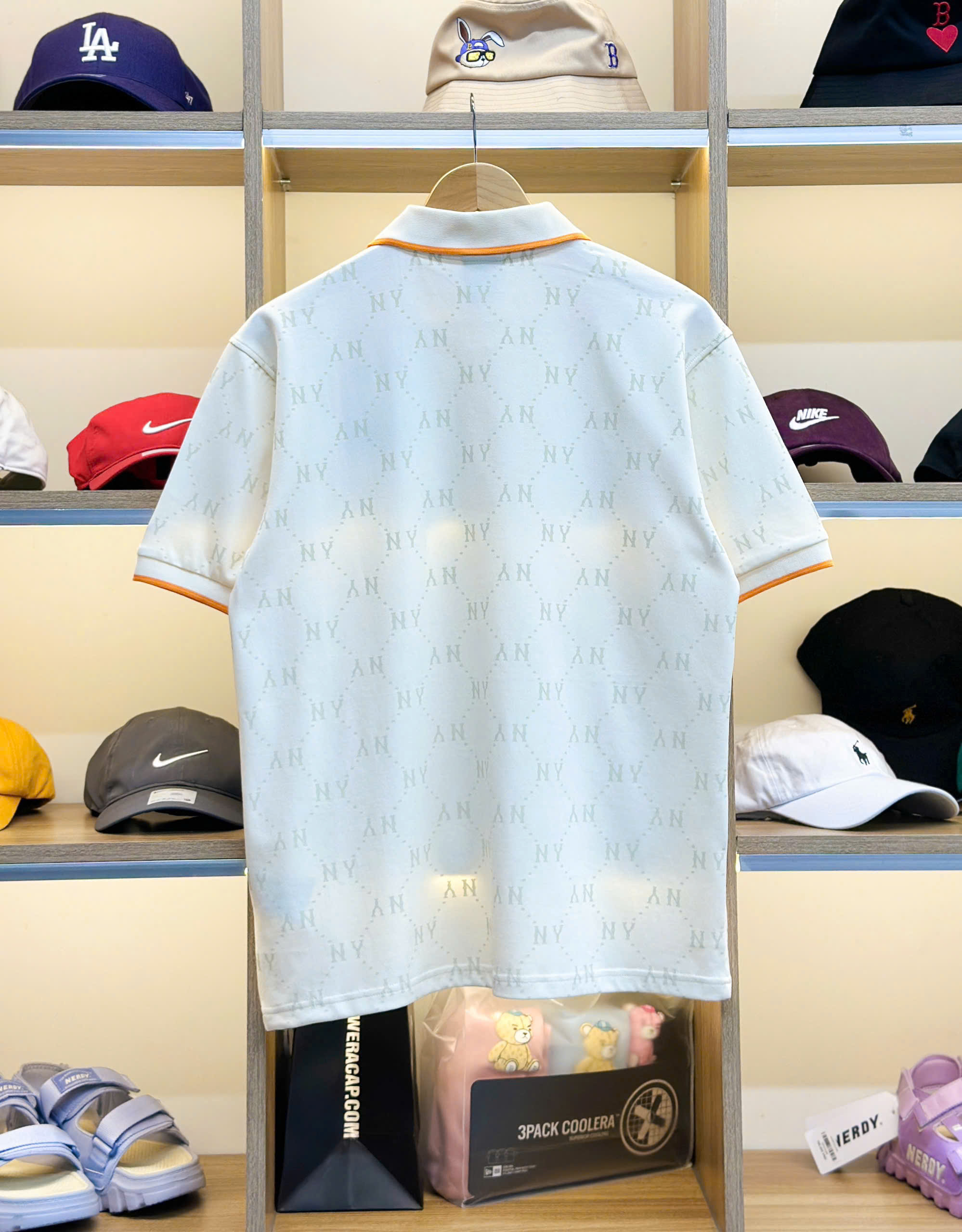2231 - Áo Polo New Era NY Mono Beige Vàng [HÀNG CHÍNH HÃNG]