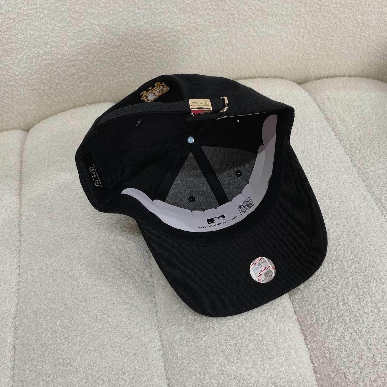 1005 -  Nón MLB Metal Logo Structured New York Yankees Black Gold - Code 32CPIG111 50L [HÀNG CHÍNH HÃNG]