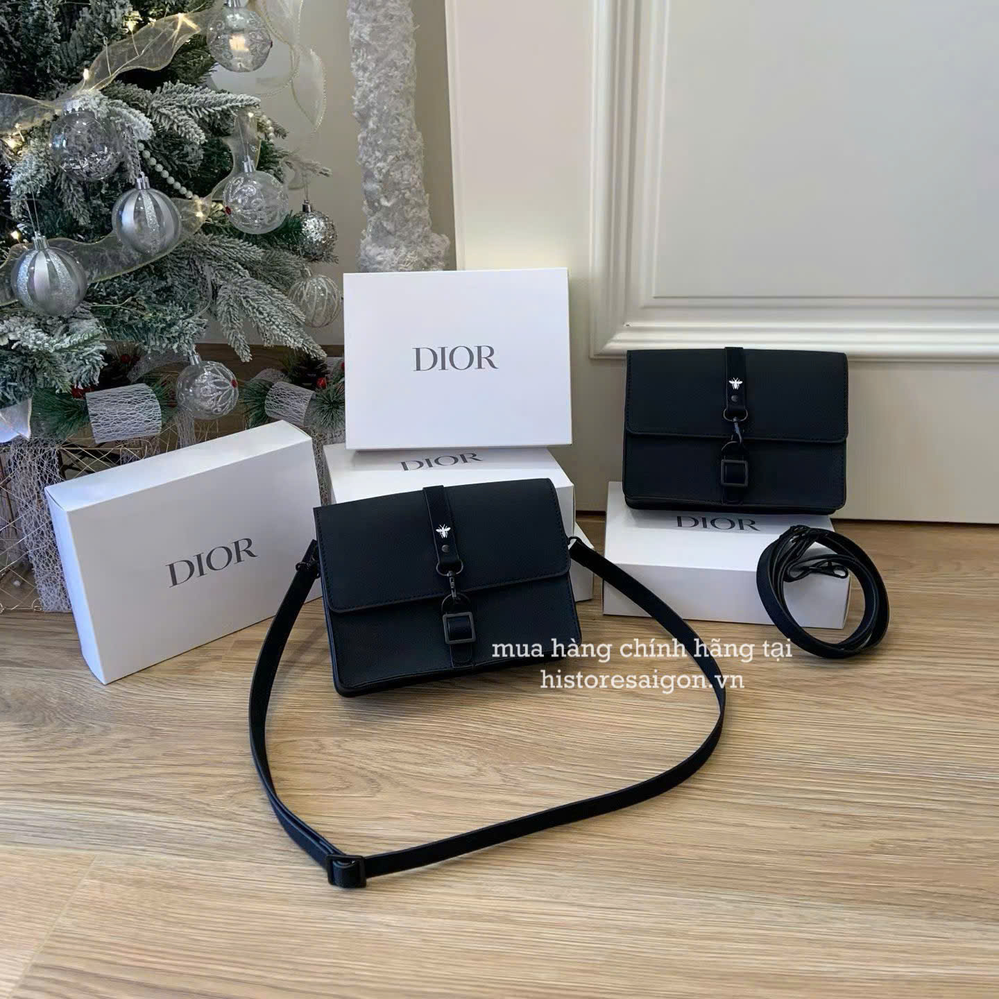 2201 - Túi Dior Gift Beauty Bee Clutch Pouch (Gift Hãng Tặng Khách) [HÀNG CHÍNH HÃNG]