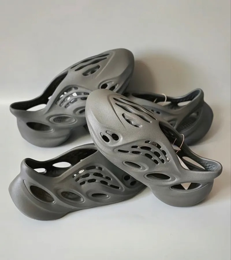 1974 - Giày Adidas Yeezy Foam RNR Carbon IG5349 [HÀNG CHÍNH HÃNG]