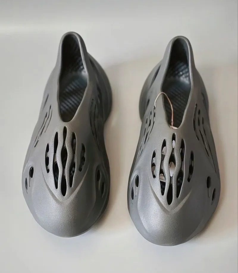 1974 - Giày Adidas Yeezy Foam RNR Carbon IG5349 [HÀNG CHÍNH HÃNG]