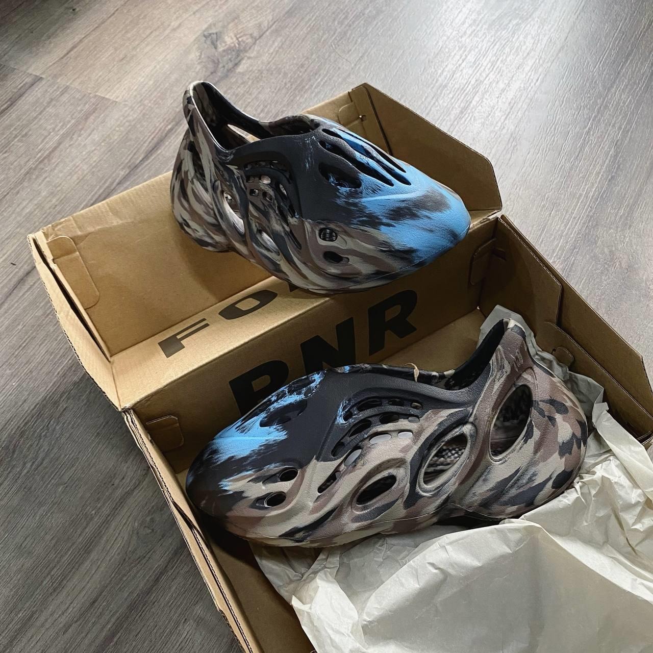 1975 - Giày Adidas Yeezy Foam RNR MX Cinder ID4126 [HÀNG CHÍNH HÃNG]