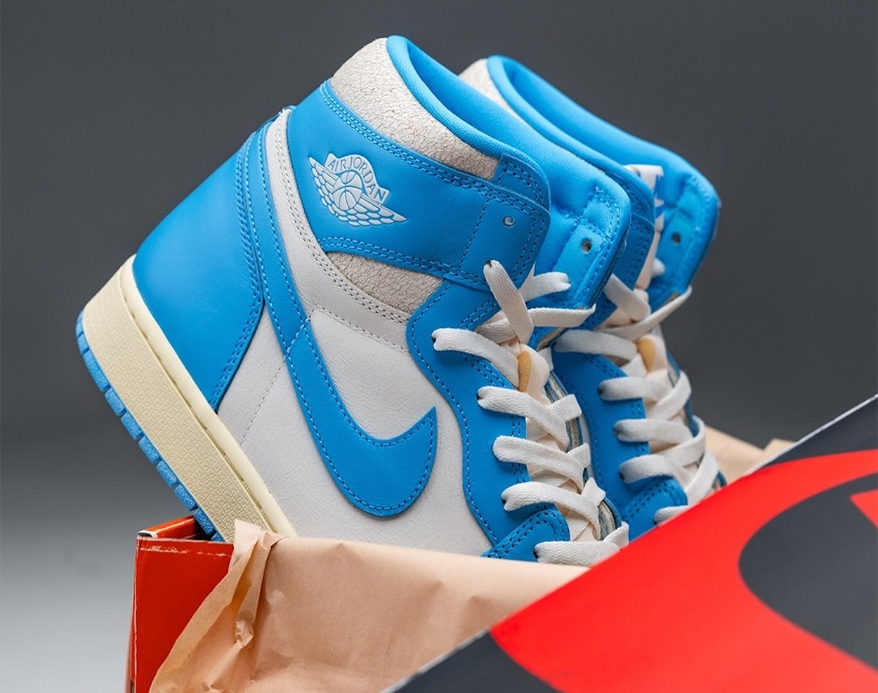 2606 - Giày Nike Air Jordan 1 High OG 'UNC Reimagined' DZ5485-402 [HÀNG CHÍNH HÃNG]