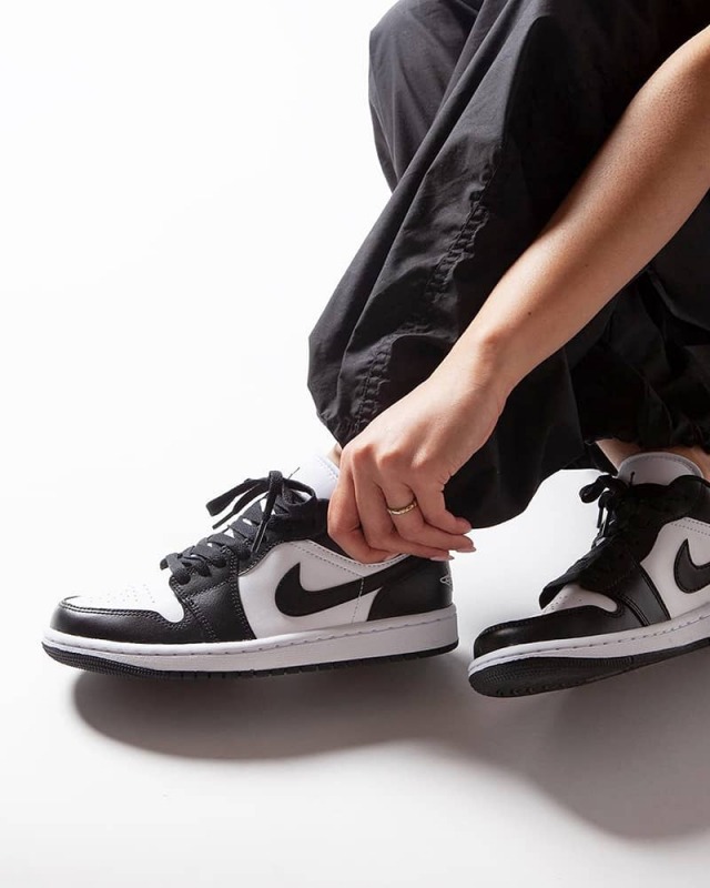 256 -  Giày Nike Air Jordan 1 Low Panda DC0774 101 [HÀNG CHÍNH HÃNG]