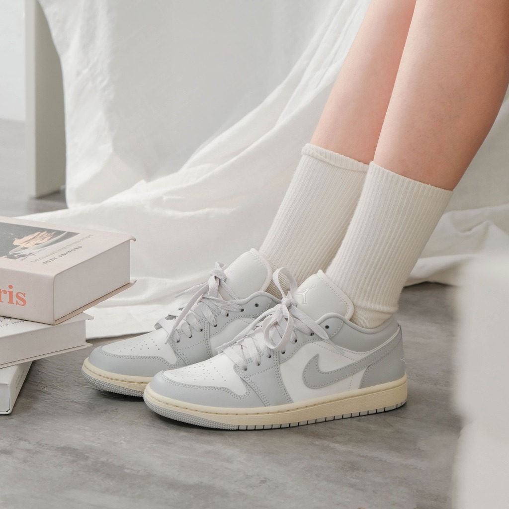 1748 - Giày Air Jordan 1 Coconut Milk Neutral Grey DC0774-103 [HÀNG CHÍNH HÃNG]