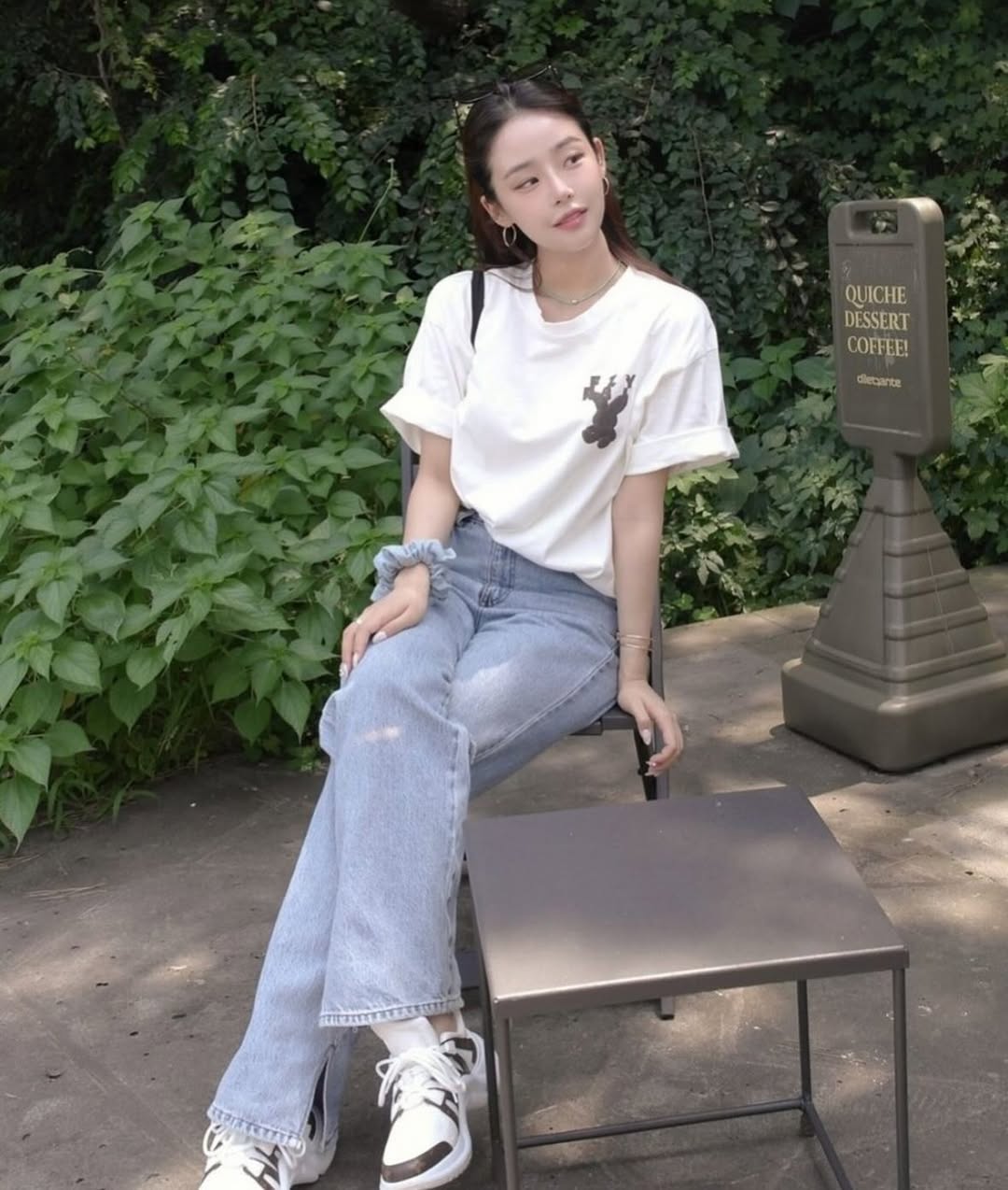 2114 - Áo ADLV Fuzzy Font Rabbit Trắng Kem Acmé de la vie ADLV-24SS-SSAFFR-CRM [HÀNG CHÍNH HÃNG]