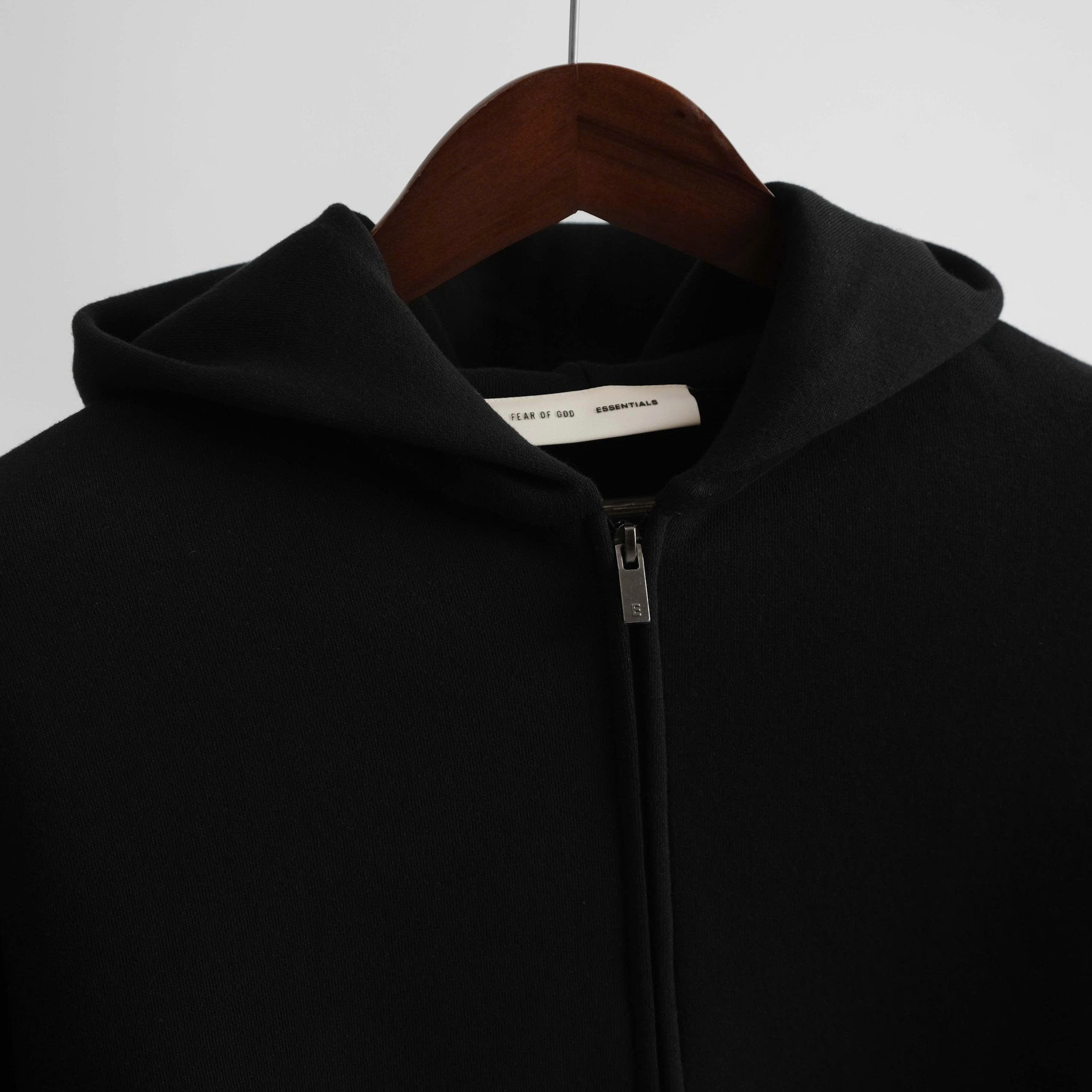 2040 - Áo Hoodie Zip FOG Essentials Đen [HÀNG CHÍNH HÃNG]