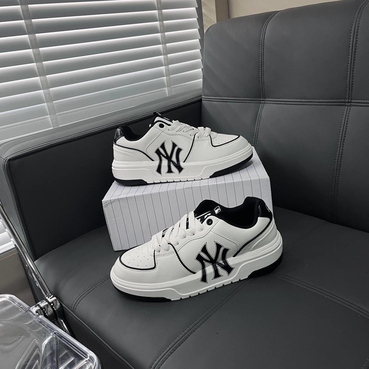 092 -  Giày MLB NY Chunky Liner - Trắng Viền Đen - Code 3ASXCA12N-50WHS [HÀNG CHÍNH HÃNG]
