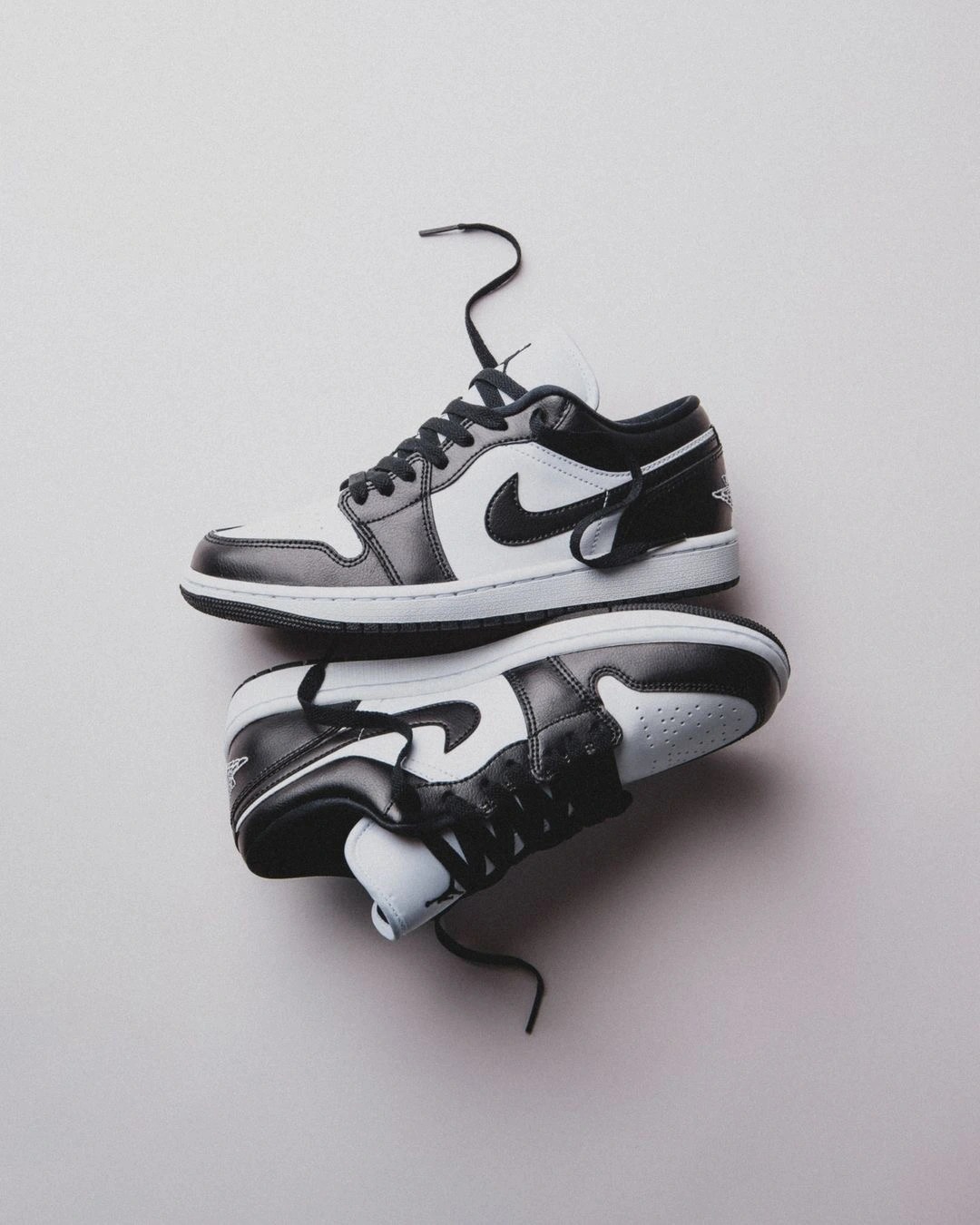 256 -  Giày Nike Air Jordan 1 Low Panda DC0774 101 [HÀNG CHÍNH HÃNG]