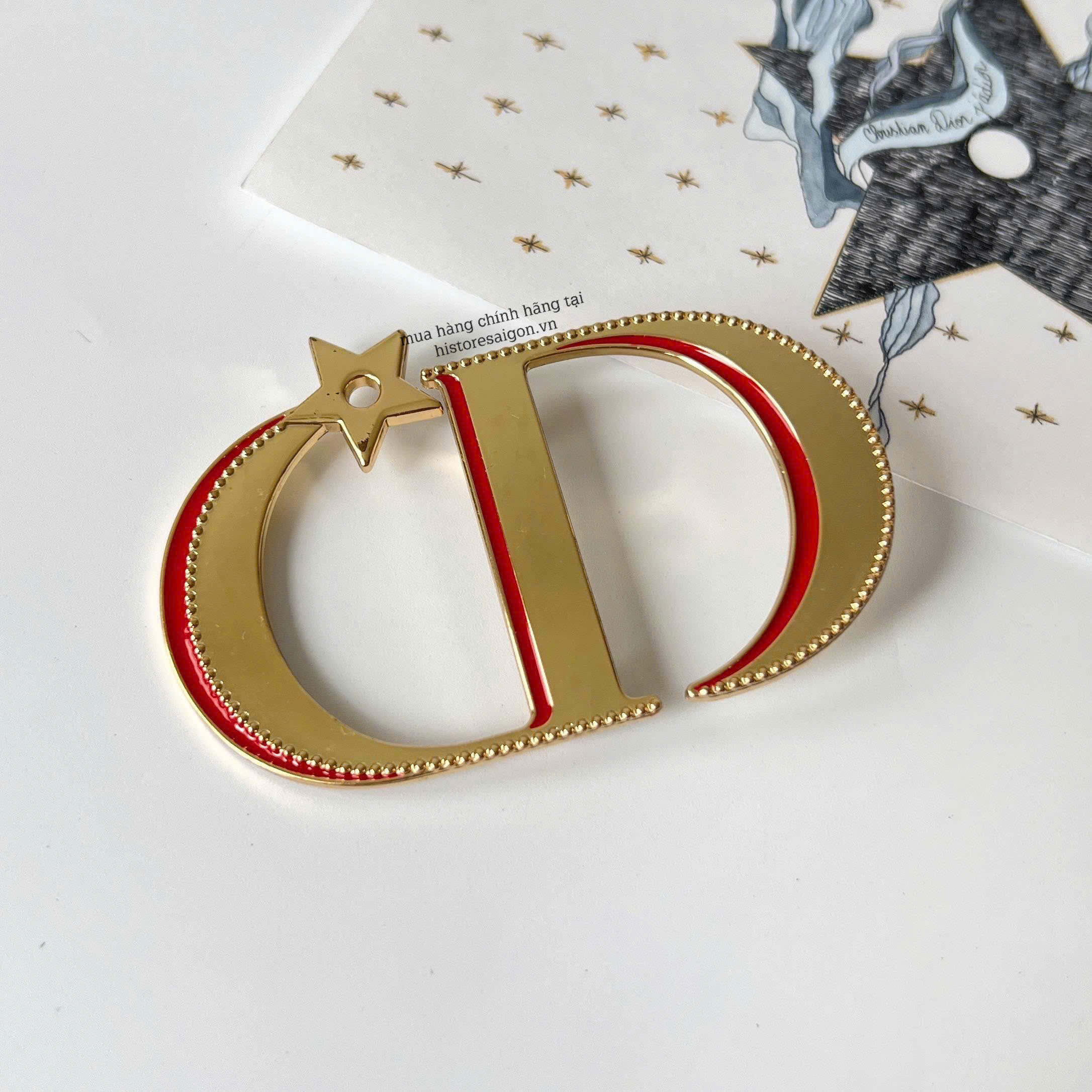2673 - Cài Áo Dior Gift (Gift Hãng Tặng Khách) [HÀNG CHÍNH HÃNG]