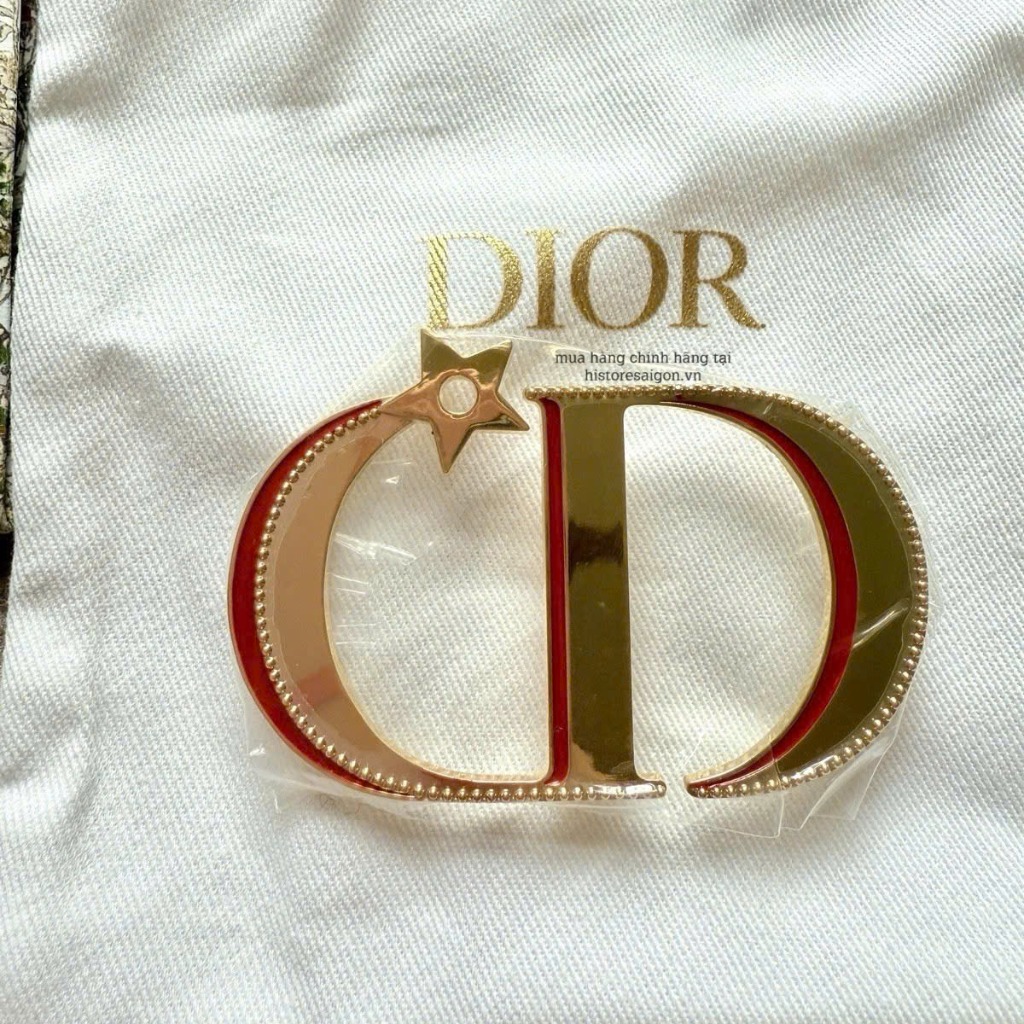 2673 - Cài Áo Dior Gift (Gift Hãng Tặng Khách) [HÀNG CHÍNH HÃNG]