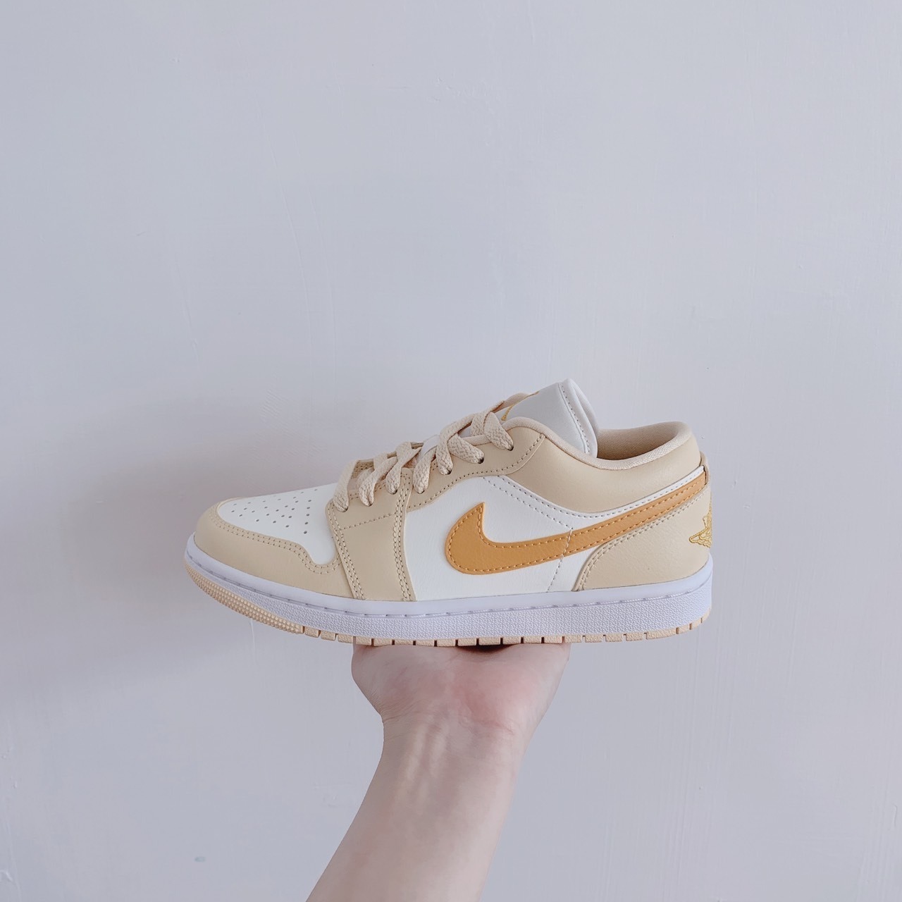 884 -  Giày Nike Air Jordan 1 Low W Team Gold DC0774 170 [HÀNG CHÍNH HÃNG]