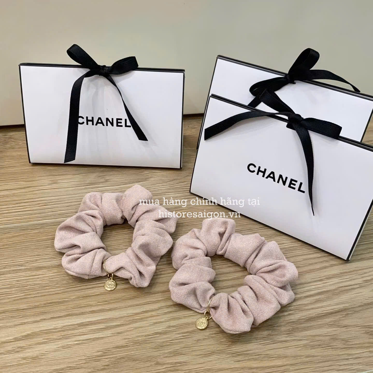 2132 - Cột Tóc Chanel Gift Hồng (Gift Hãng Tặng Khách) [HÀNG CHÍNH HÃNG]