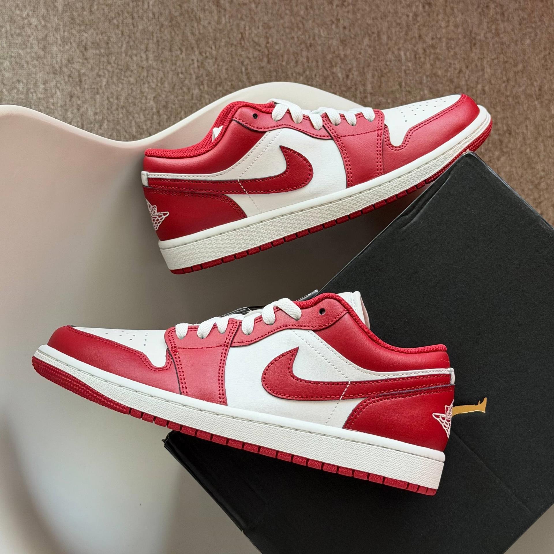 2607 - Giày Nike Air Jordan 1 Low 'Red White' 553558-166 [HÀNG CHÍNH HÃNG]