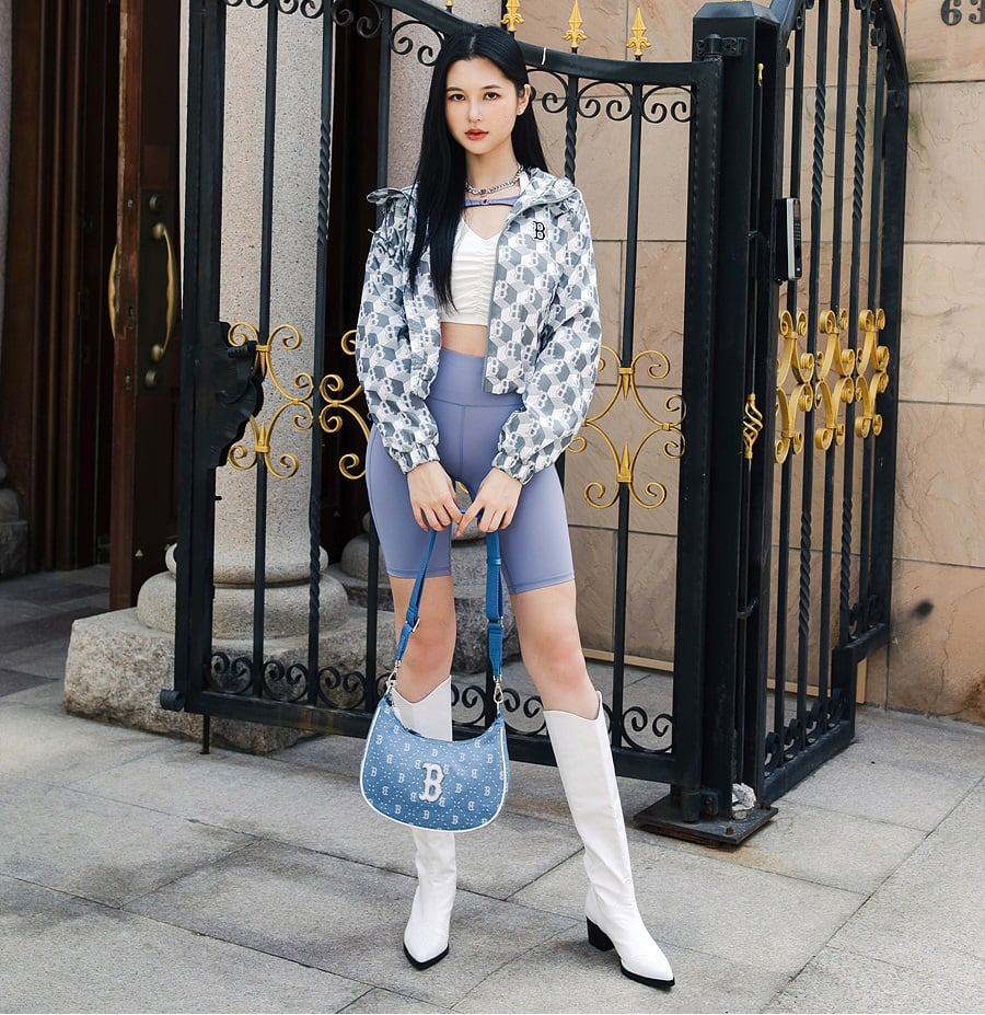 890 -  Túi MLB Diamond Monogram Denim Jacquard Hobo Bag Boston Red Sox L.Sky Blue - Code 3ABQS023N-43SBL [HÀNG CHÍNH HÃNG]