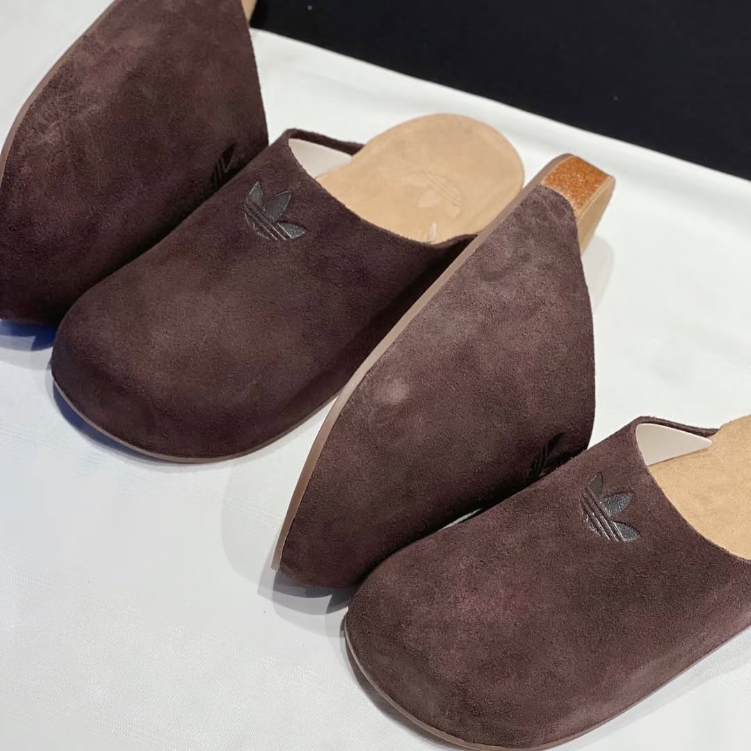 1874 - Dép Adidas Adimule Dark Brown Gum JS0705 Nâu [HÀNG CHÍNH HÃNG]