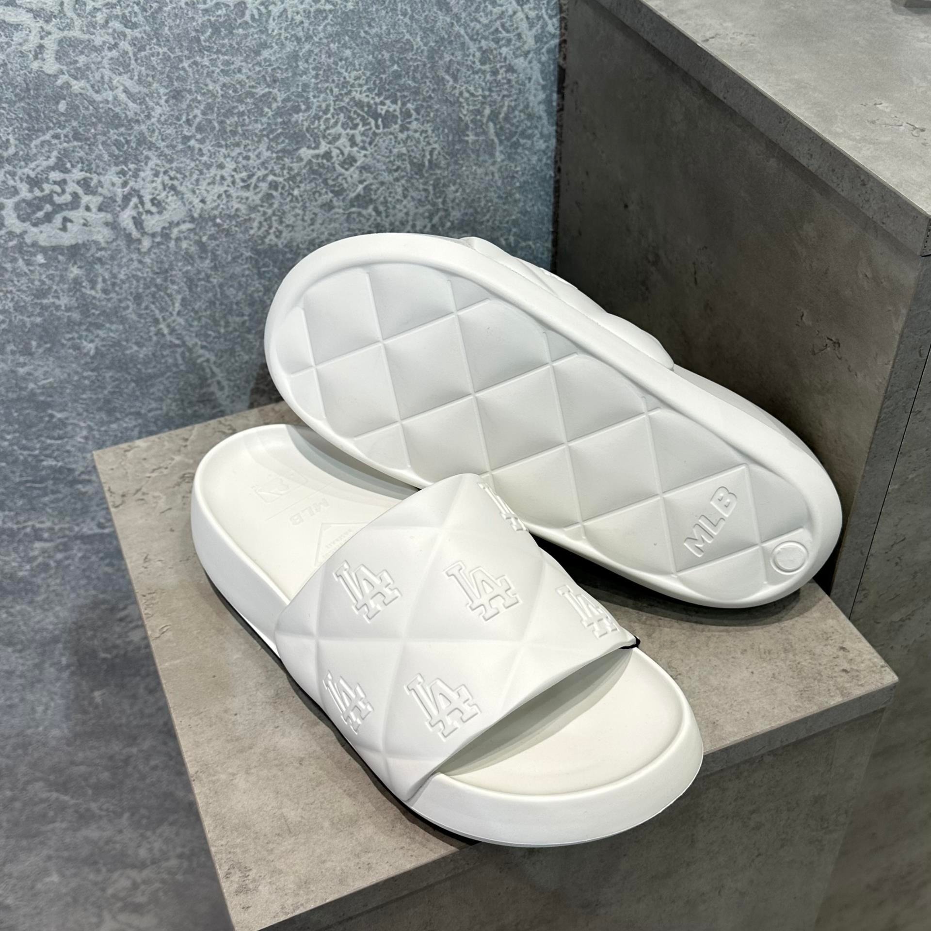 975 -  Dép MLB Chunky Bouncer Slide LA Dodgers - Trắng White - Code 3ALPFBS33 07WHS [HÀNG CHÍNH HÃNG]