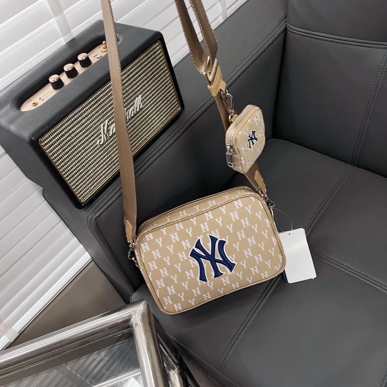 608 -  Túi Đeo Chéo MLB Monogram Jacquard New York Yankees - Size 23 - 3ACRM012N-50BGD [HÀNG CHÍNH HÃNG]