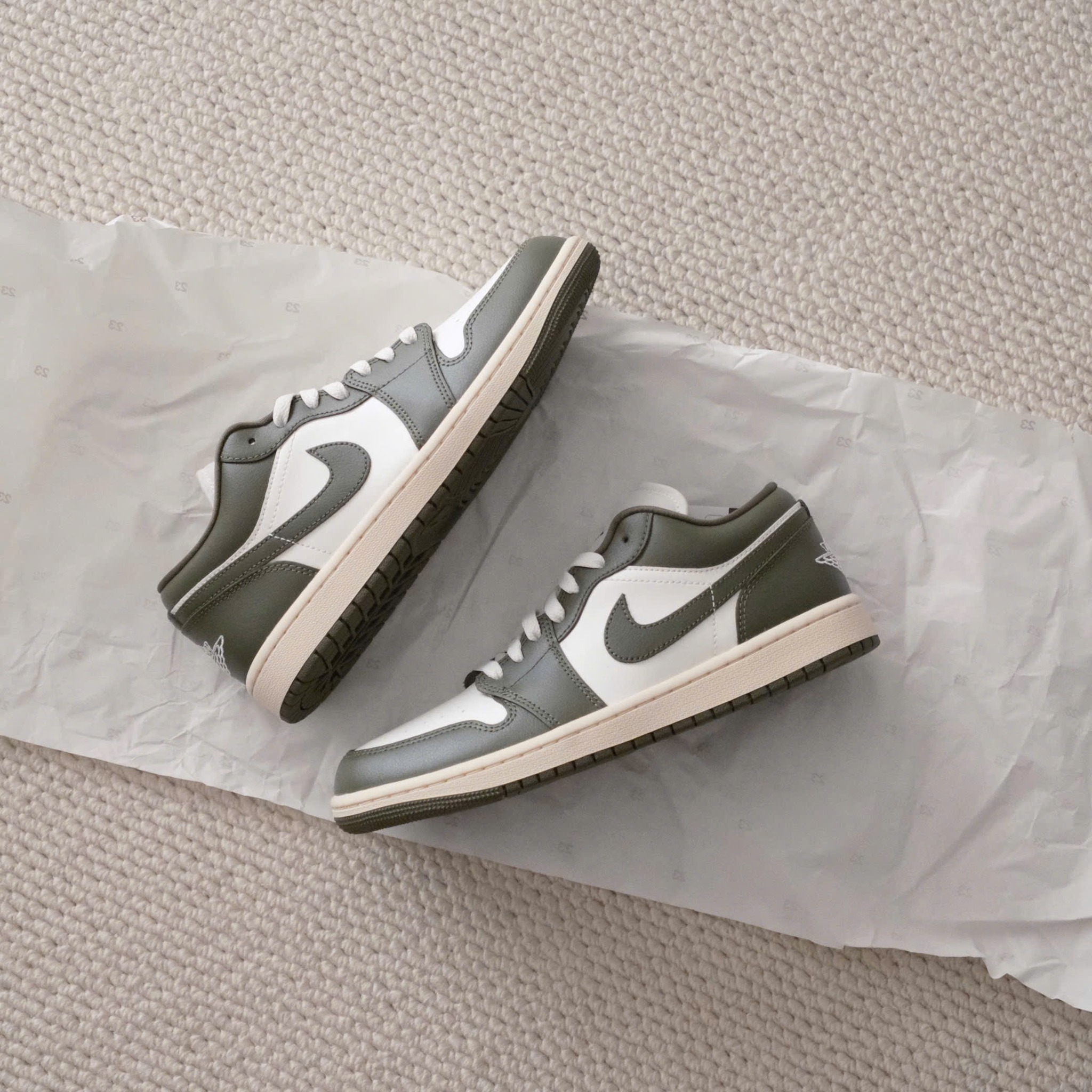 2041 - Giày Nike Air Jordan 1 Low Medium Olive DC0774-122 [HÀNG CHÍNH HÃNG]