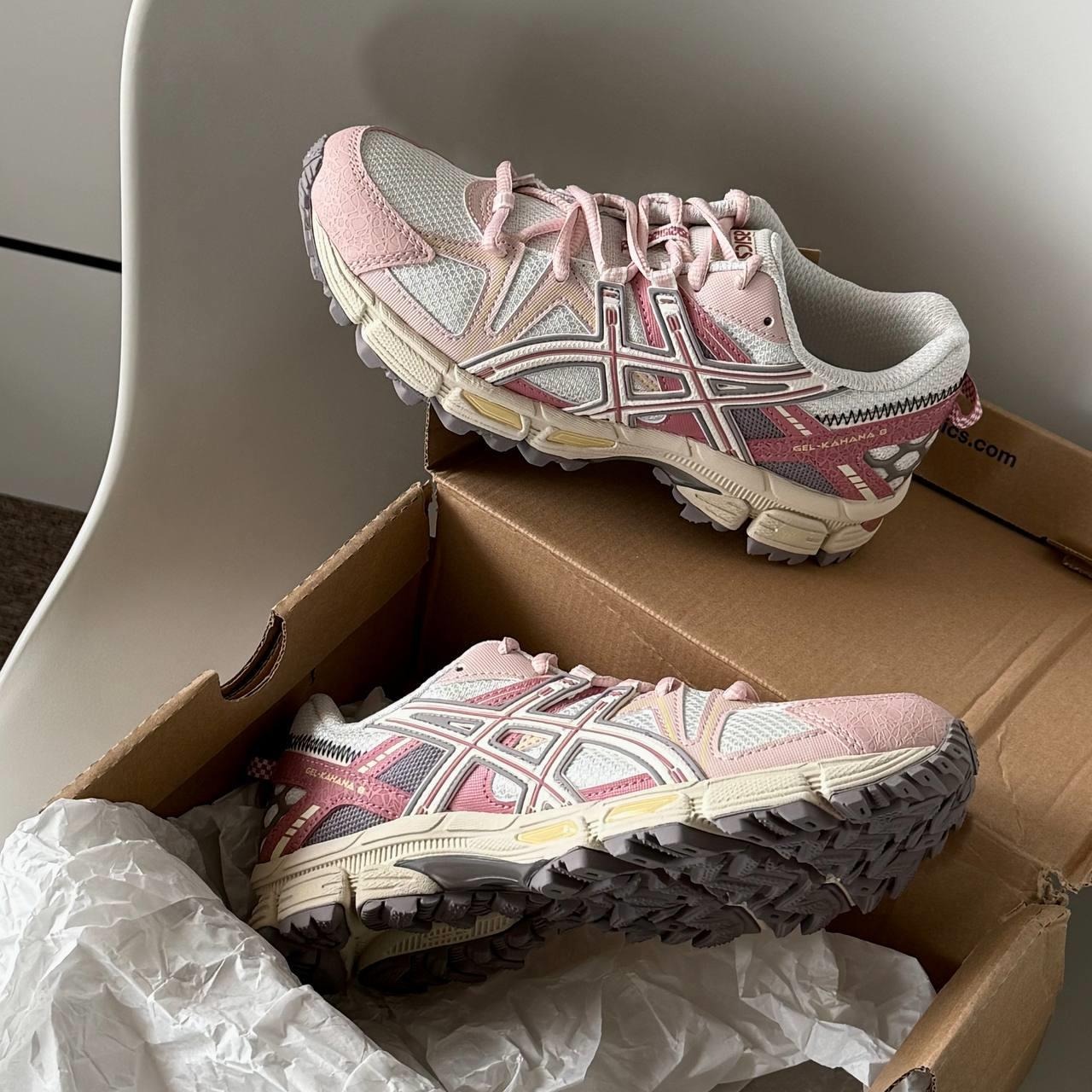 1902 - Giày Asics Gel Kahana 8 White Pink 1012A978-103 [HÀNG CHÍNH HÃNG]